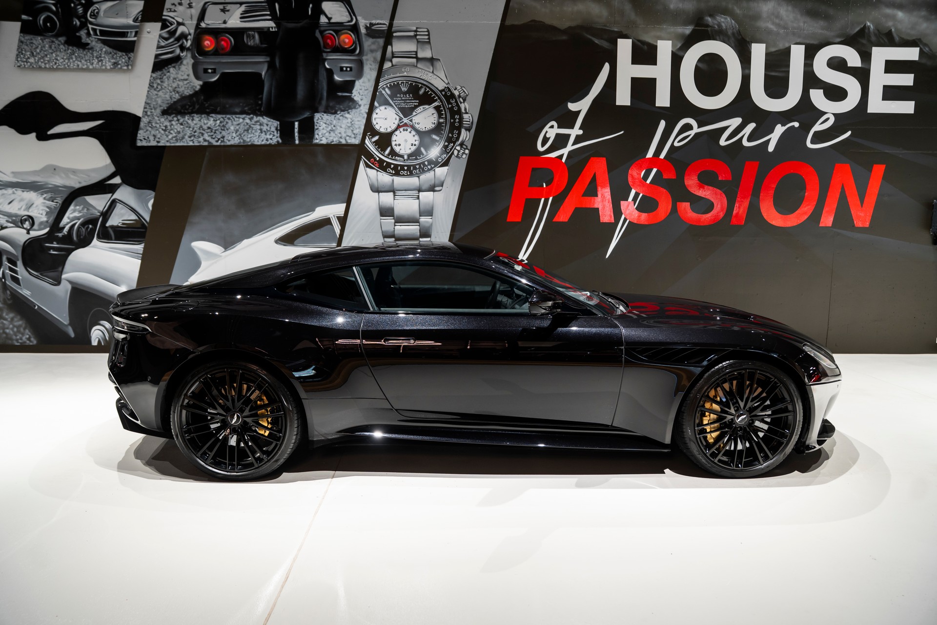 ASTON MARTIN DBS Coupé Superleggera-showroom-element-2