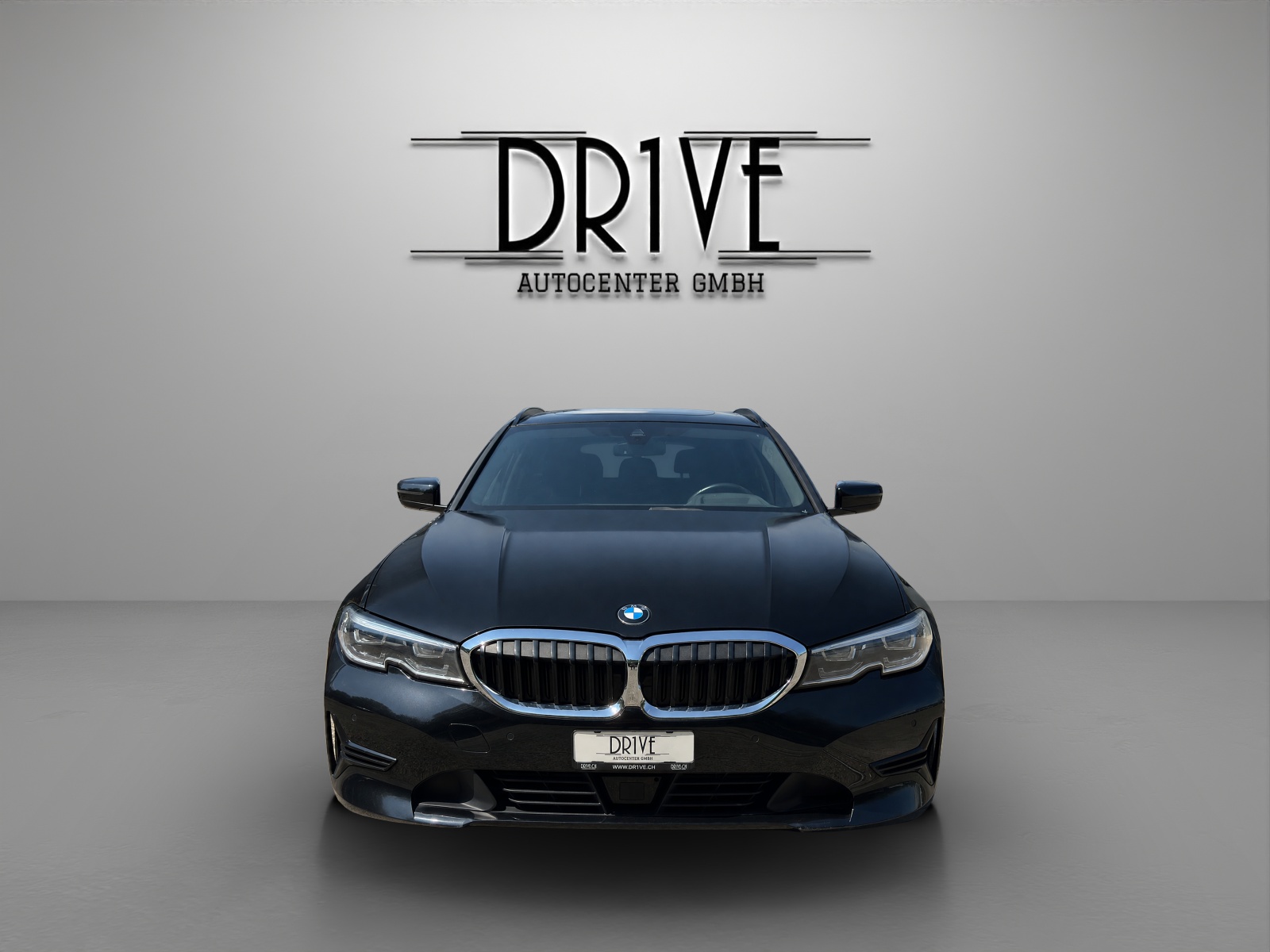BMW 320d xDrive 48V Touring Steptronic-showroom-element-1