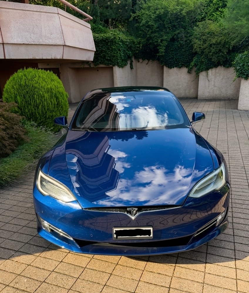 TESLA Model S Long Range