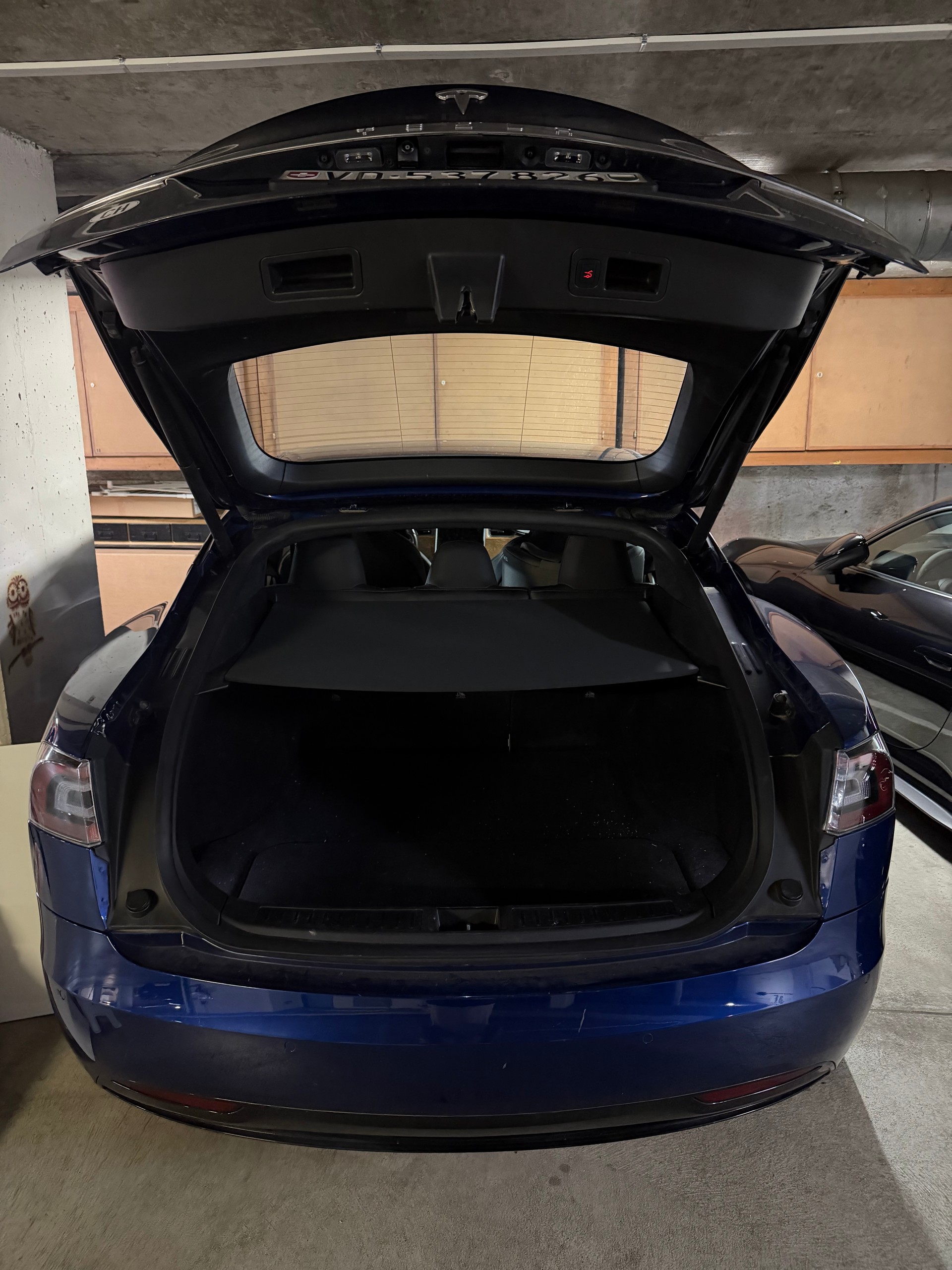 TESLA Model S Long Range-image-7