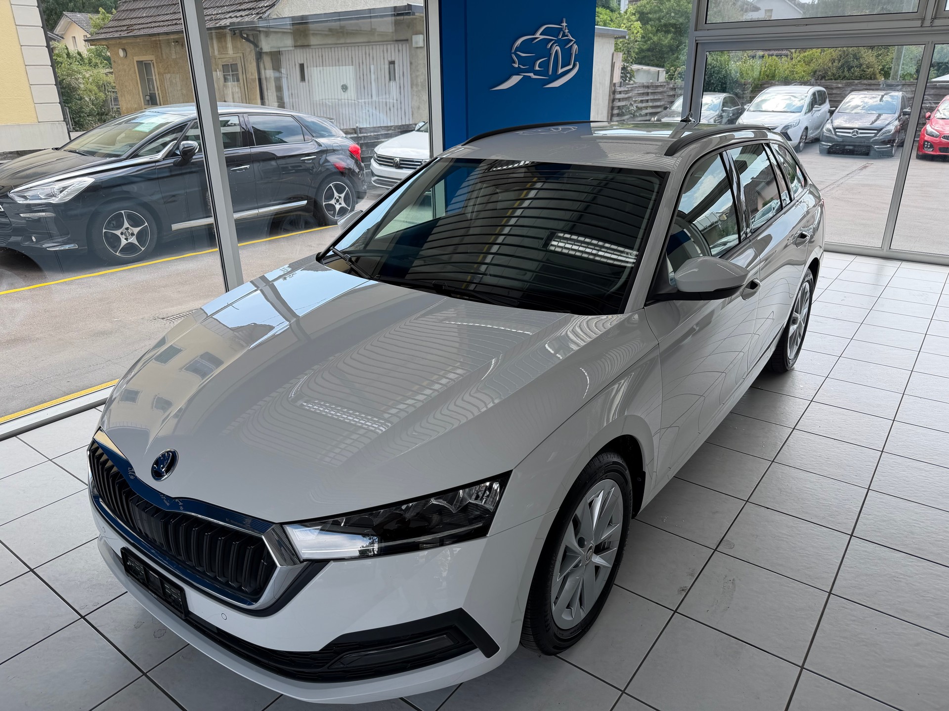 SKODA Octavia Combi 2.0 TSI Ambition DSG 4x4