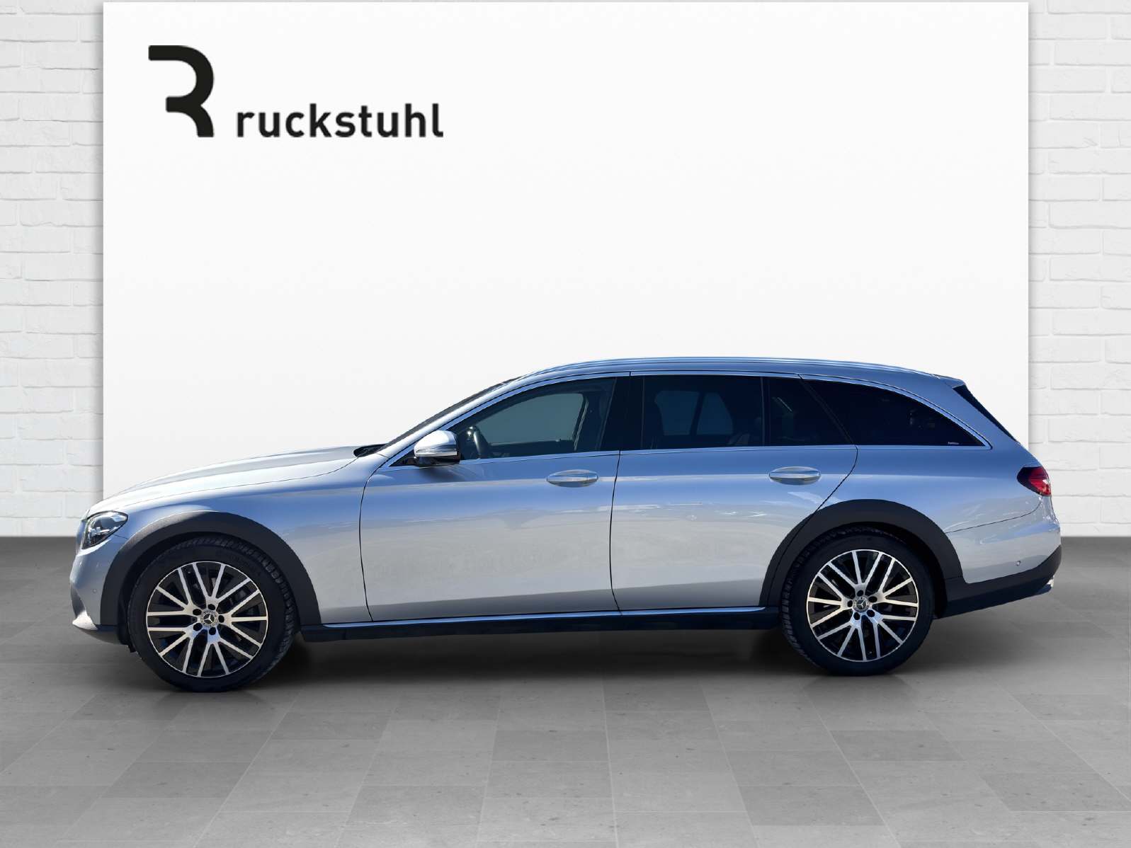 MERCEDES-BENZ E 220 d All-Terrain Avantgarde 4matic Kombi-showroom-element-2