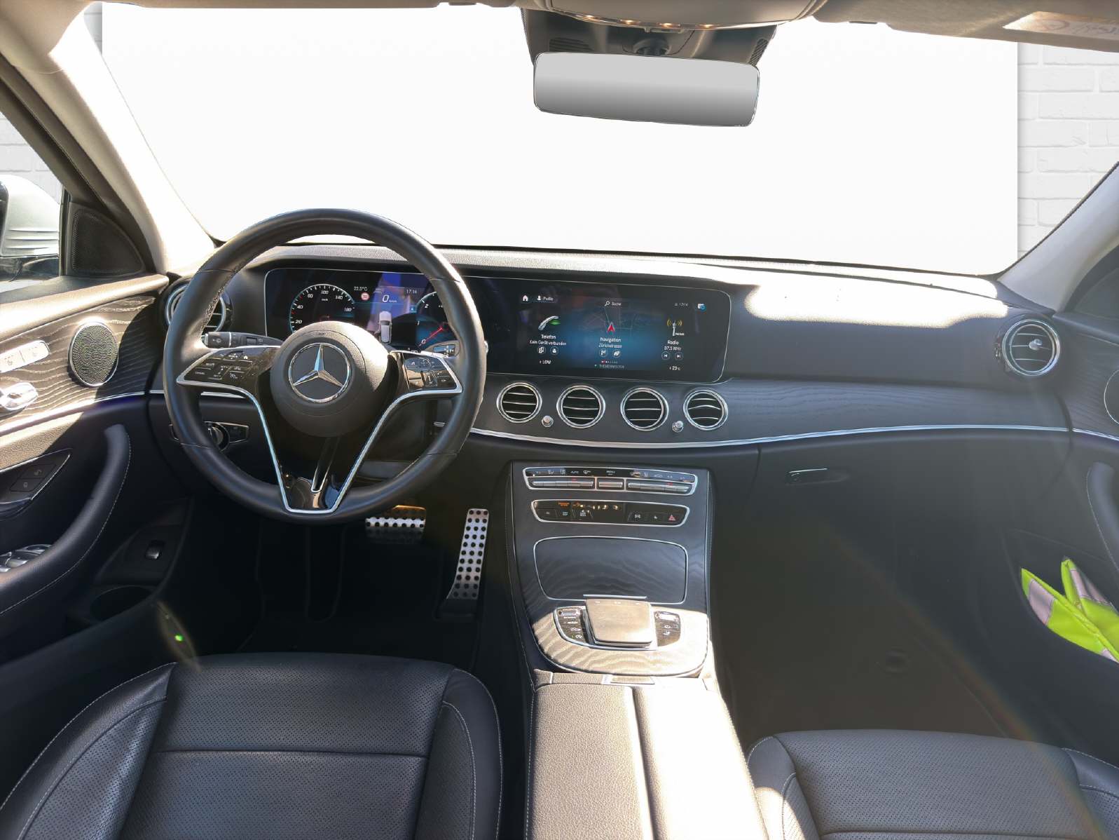 MERCEDES-BENZ E 220 d All-Terrain Avantgarde 4matic Kombi-image-6