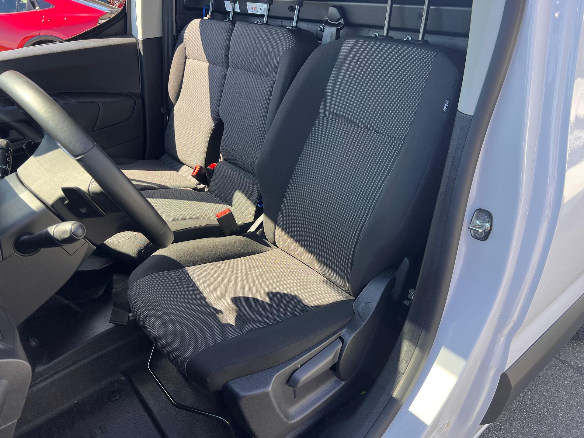 TOYOTA PROACE CITY Van L1 1.5 D Active-image-10