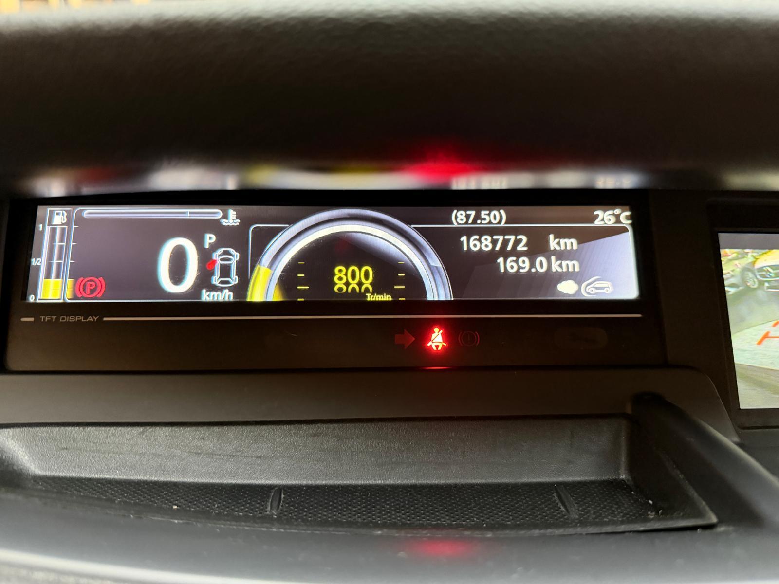 RENAULT Grand Scénic 2.0 dCi 150 Privilège 7P-image-24