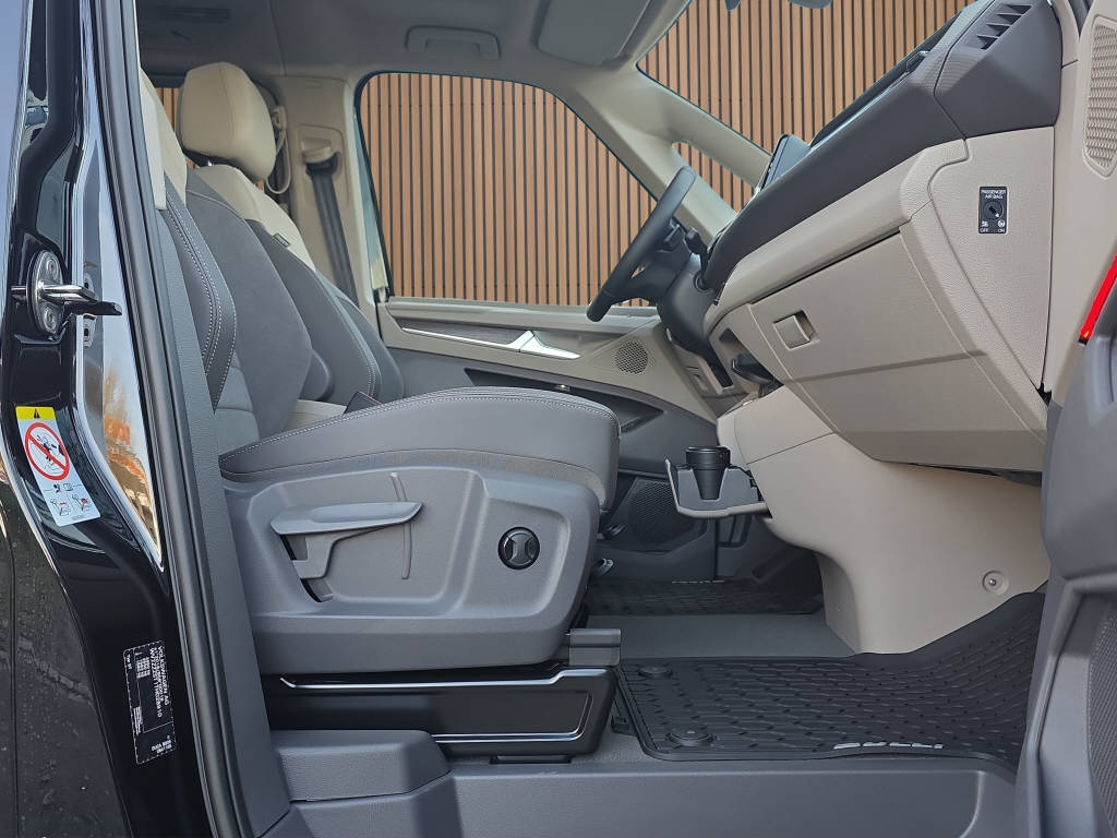 VW Multivan 1.5 TSI eHybrid kurz Style DSG 4motion-image-12