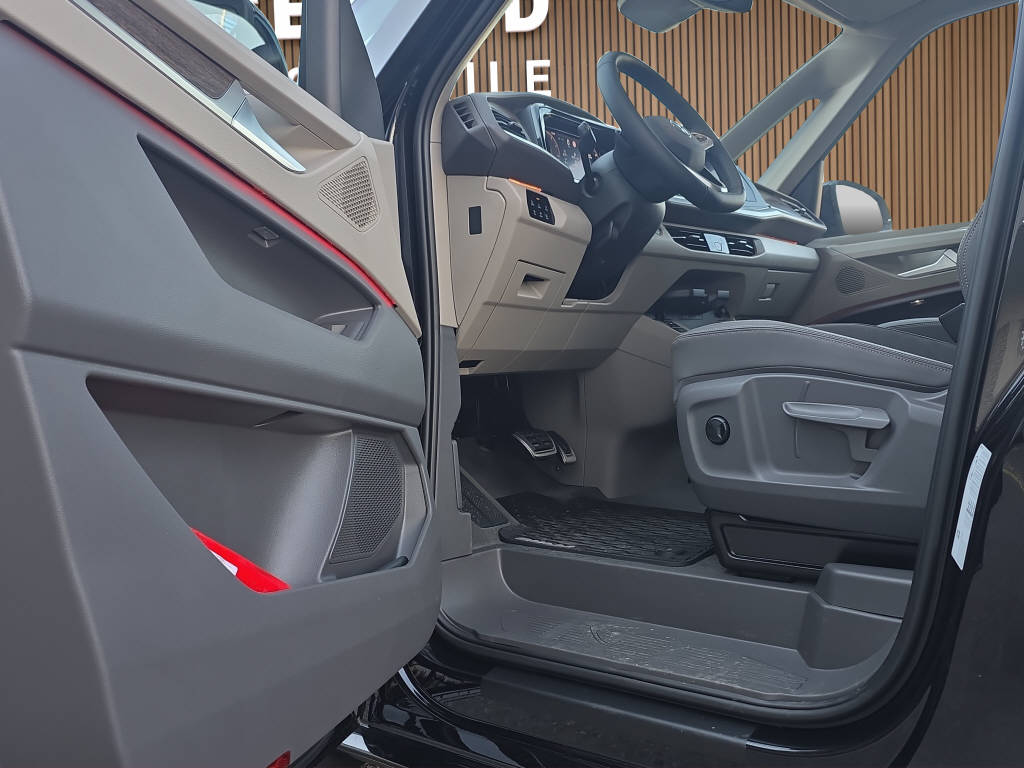 VW Multivan 1.5 TSI eHybrid kurz Style DSG 4motion-image-9