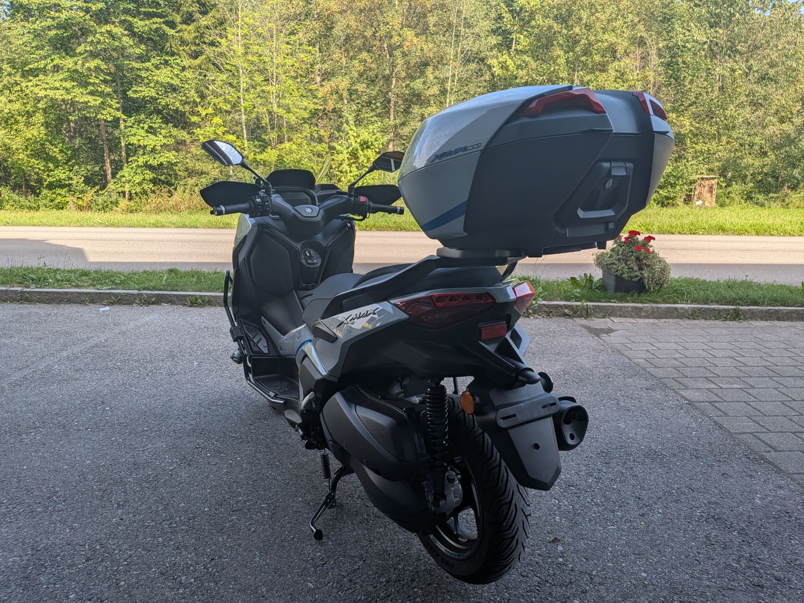 YAMAHA X-Max 300 Tech Max-image-4