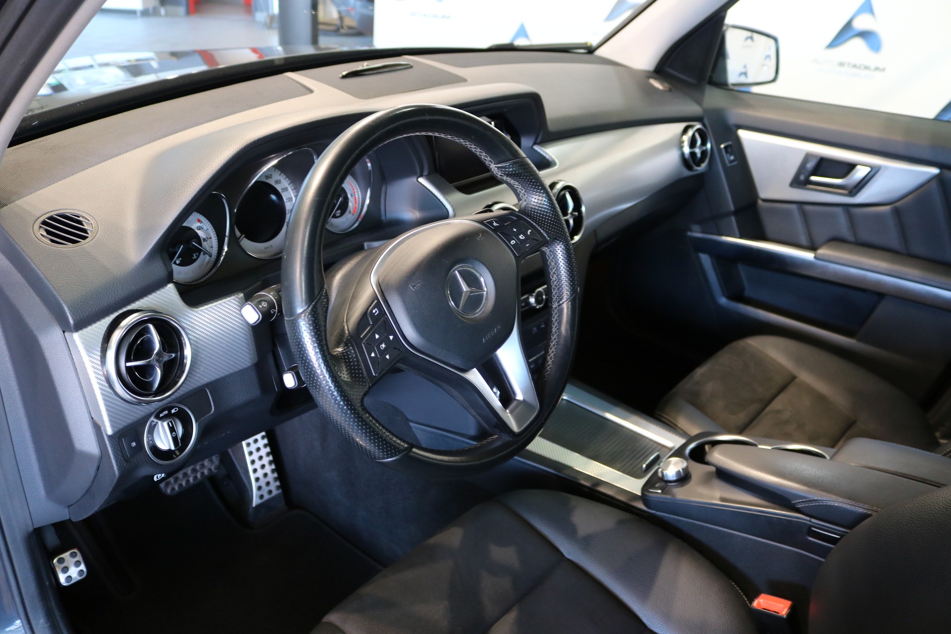 MERCEDES-BENZ GLK 250 BlueTEC 4Matic 7G-Tronic-image-31