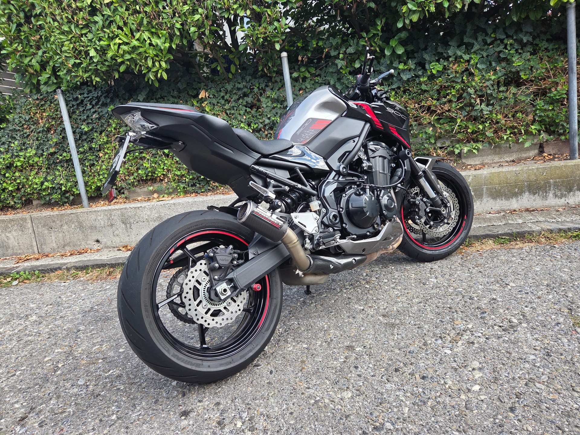 KAWASAKI Z 900-image-3