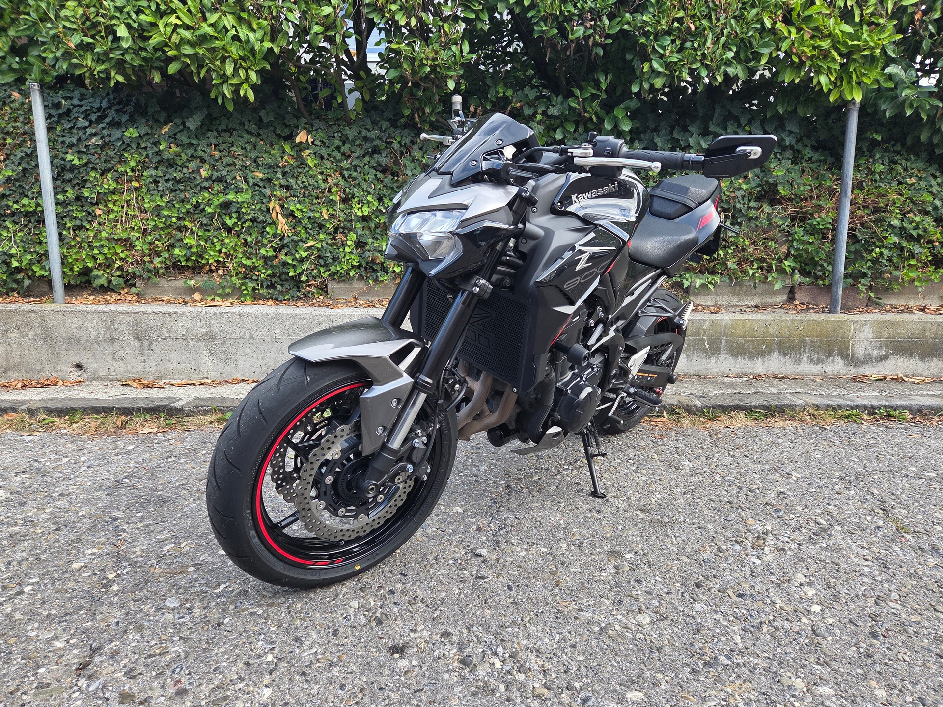 KAWASAKI Z 900-image-1