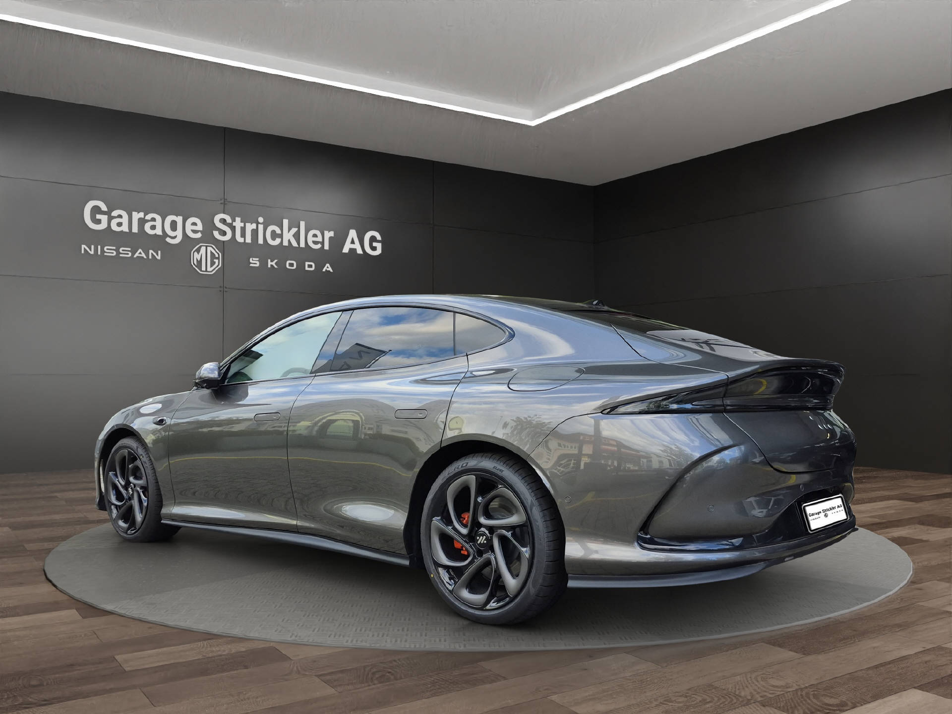 MG IM5 100 kWh Performance 20" 4WD-showroom-element-2