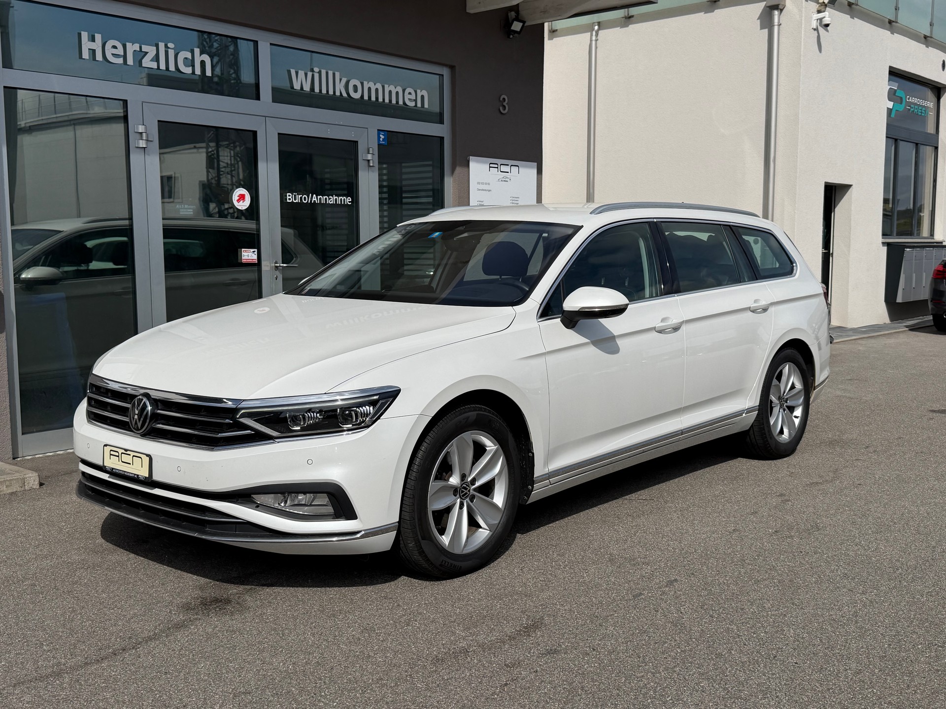 VW Passat Variant 2.0 TSI Elegance DSG-showroom-element-2