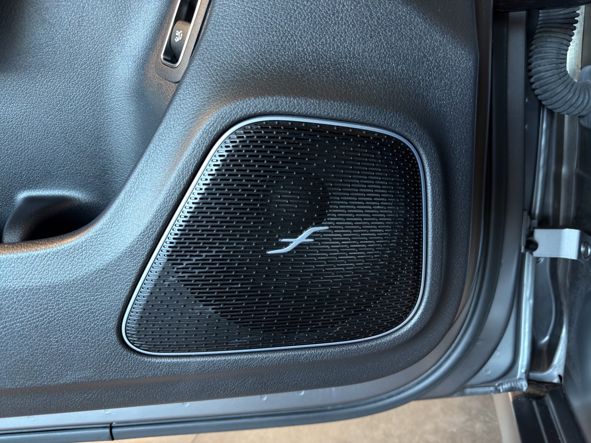 MERCEDES-BENZ CLA Shooting Brake 250 4Matic 7G-DCT AMG Line-image-29
