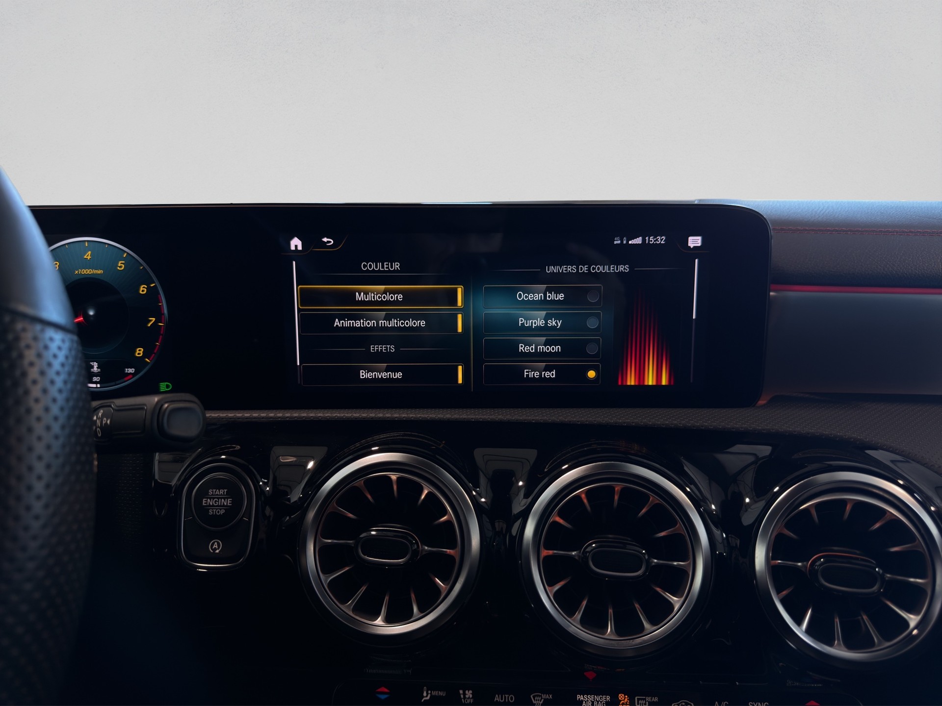 MERCEDES-BENZ CLA Shooting Brake 250 4Matic 7G-DCT AMG Line-image-22