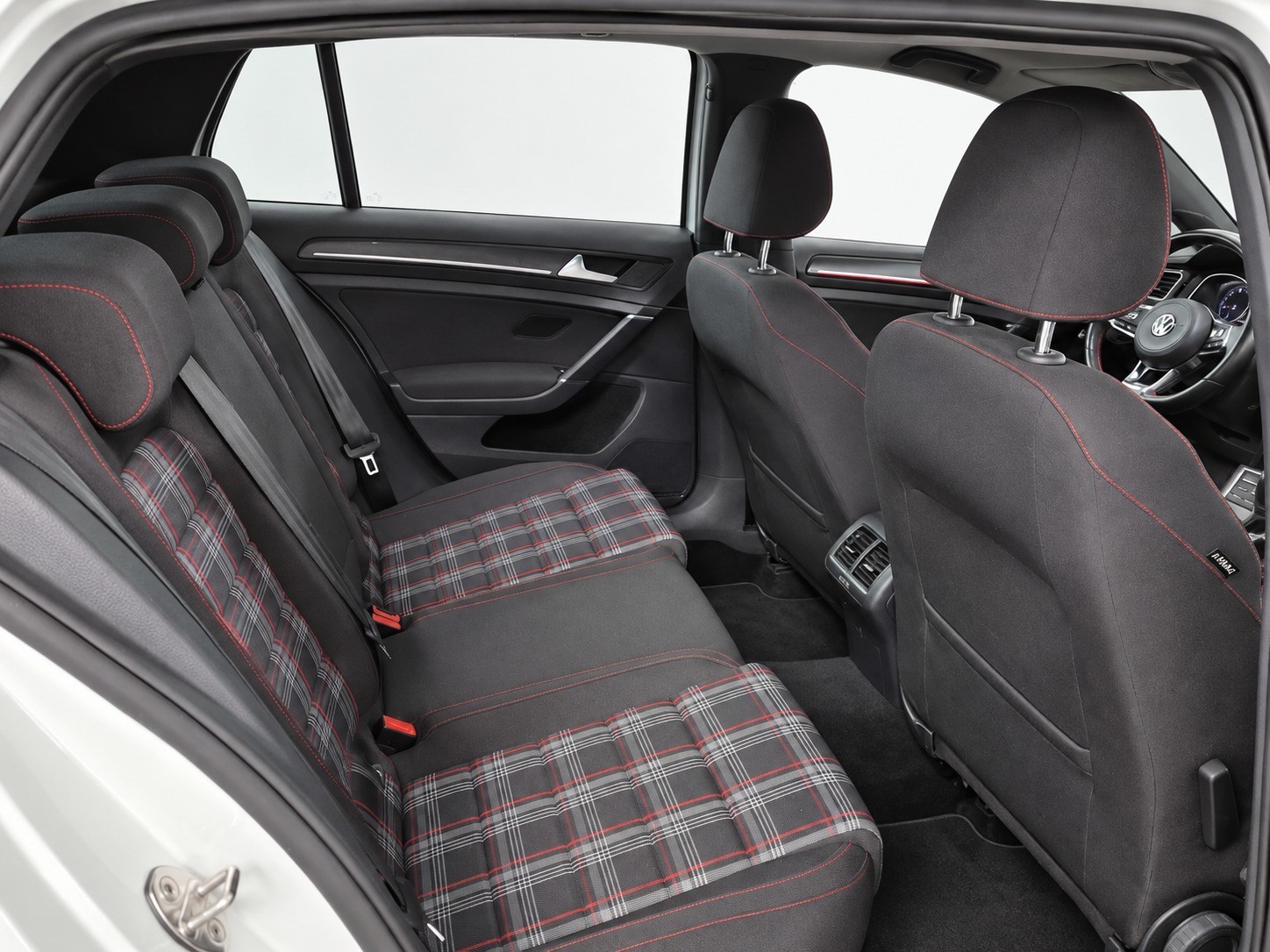 VW Golf 2.0 TSI GTI Performance DSG-image-14