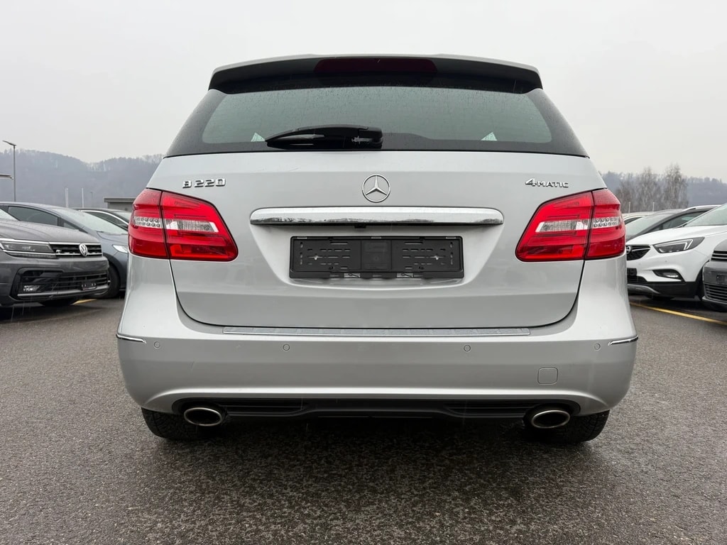 MERCEDES-BENZ B 220 4Matic 7G-DCT-image-5