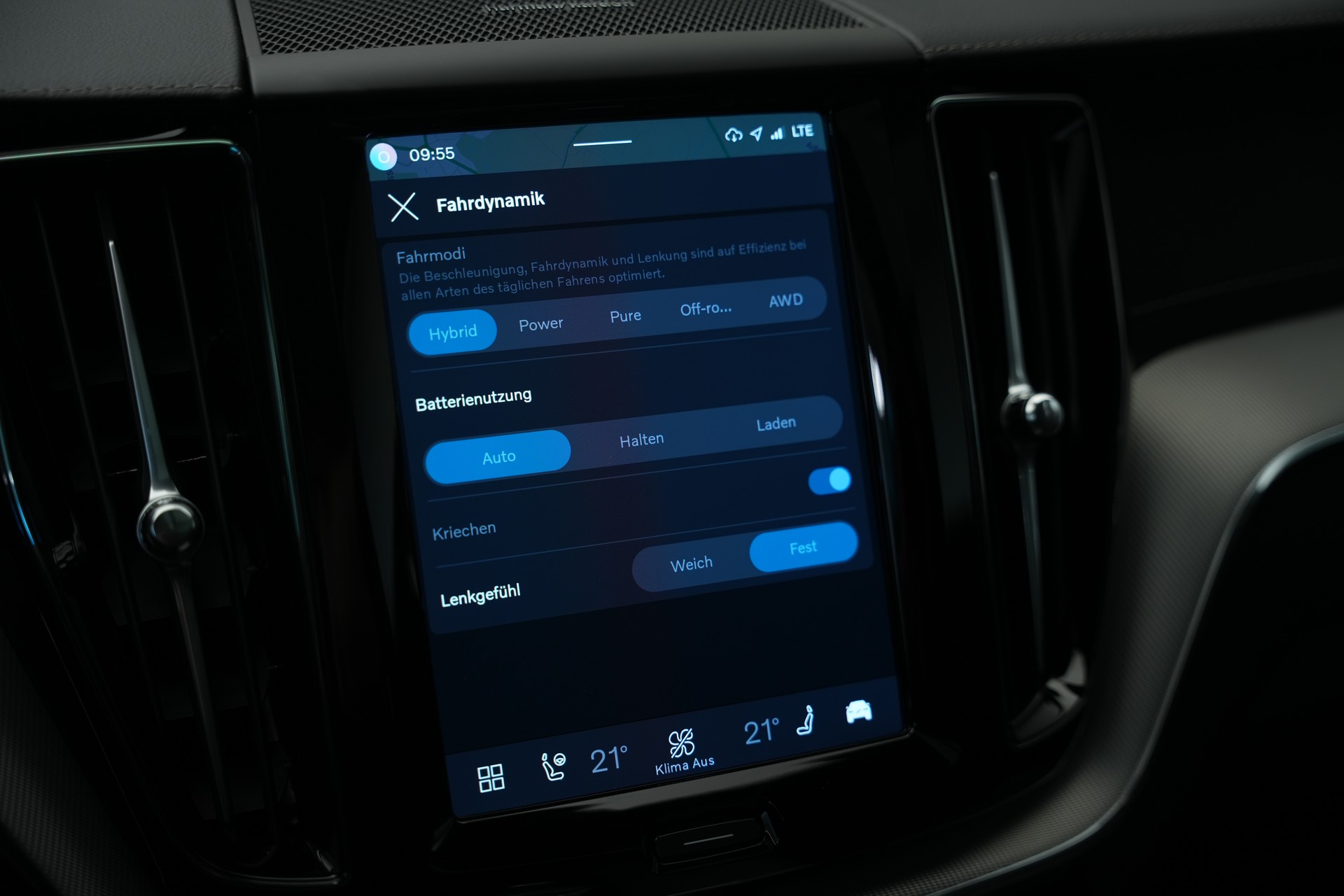 VOLVO XC60 T8 eAWD PluginHybrid Ultimate Dark Geartronic Black Edition Ultra-image-18