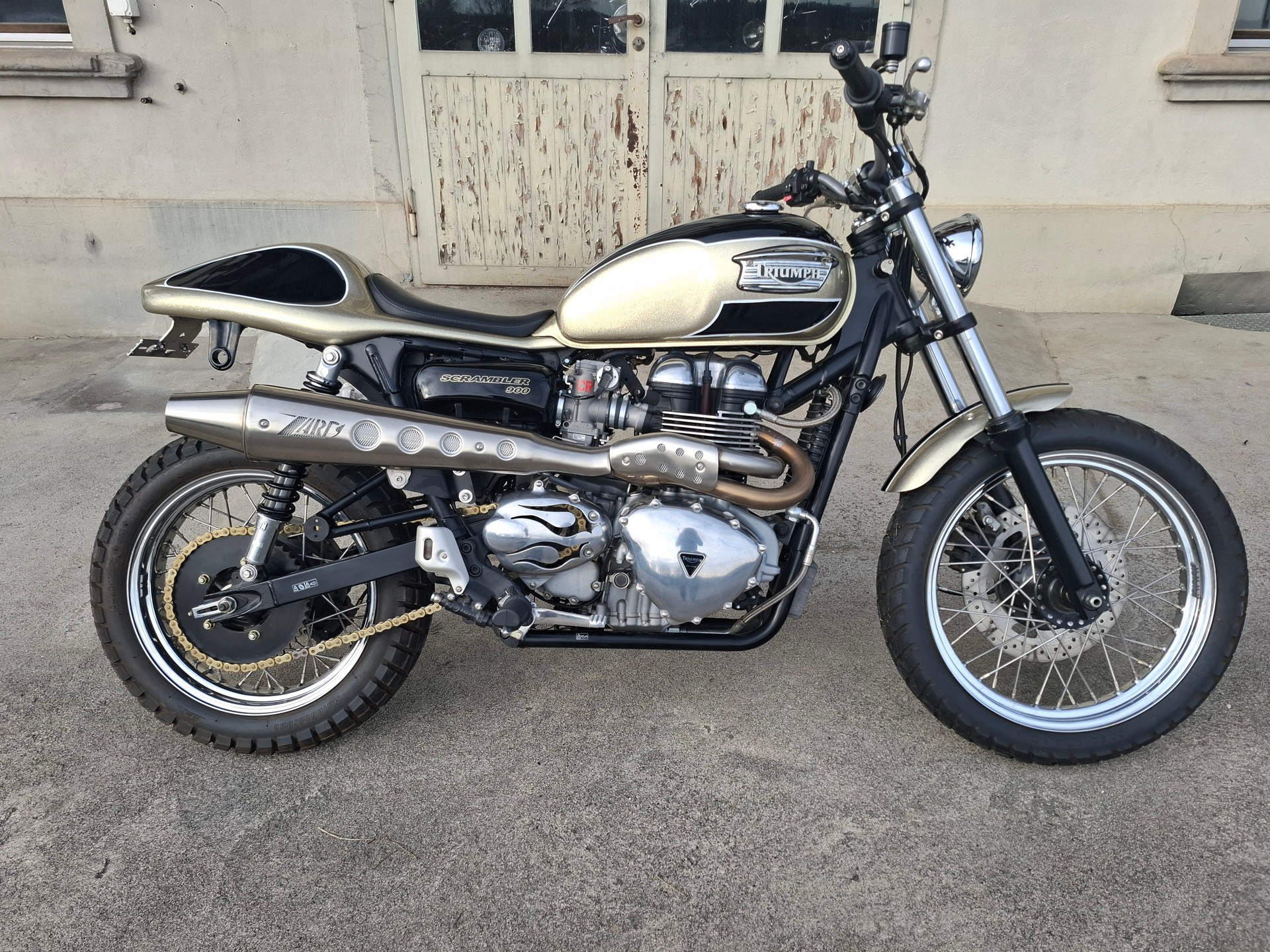 TRIUMPH Scrambler 900