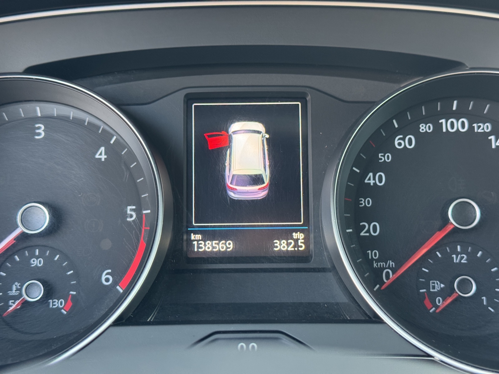 VW Passat 2.0 TDI BMT Elegance 4Motion DSG-image-23