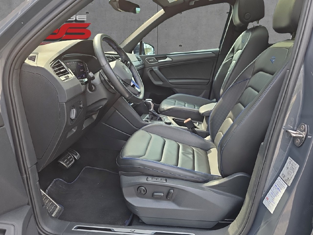 VW Tiguan 2.0TSI R 4Motion DSG-image-6