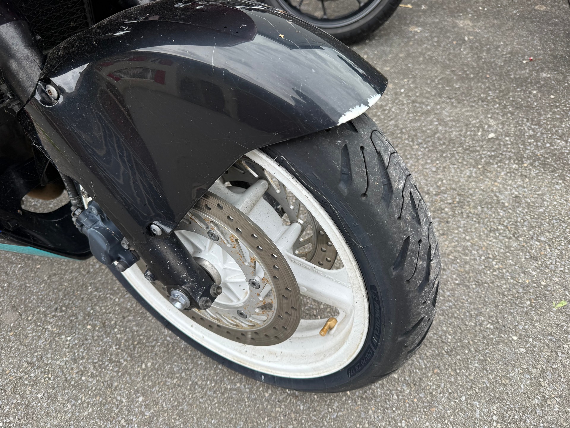 HONDA CBR 1000 F M-image-1
