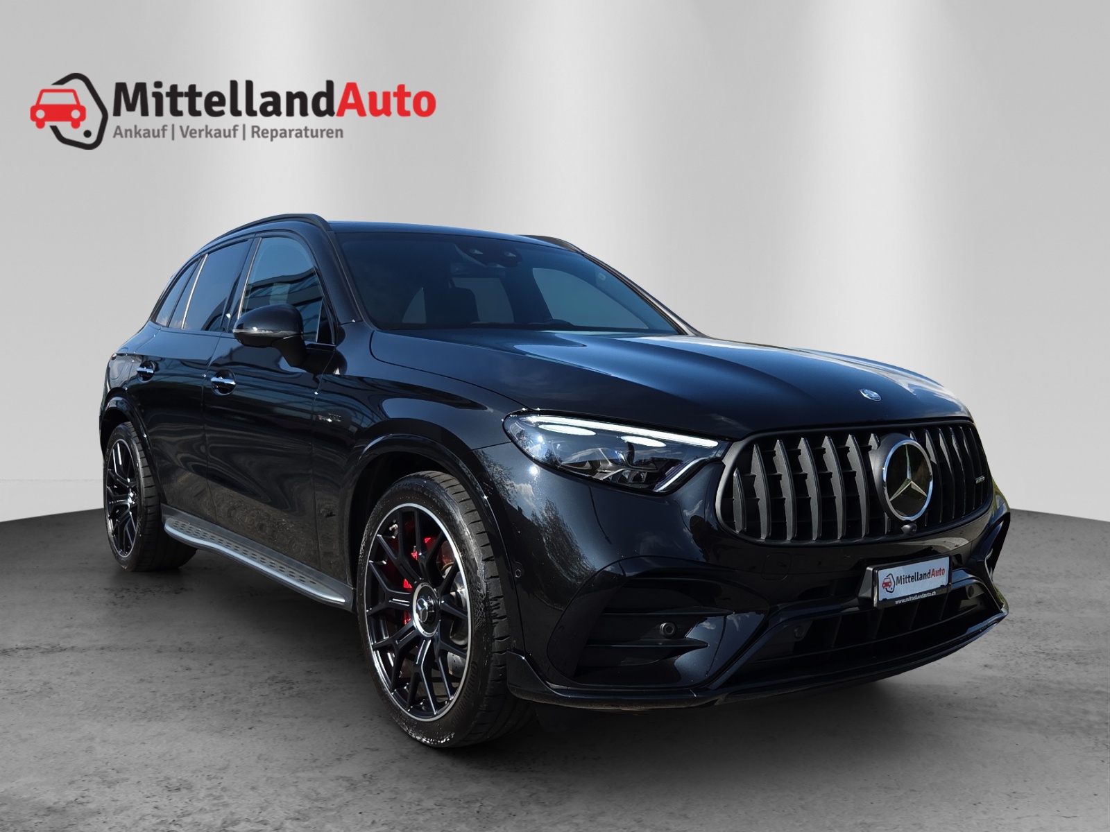 MERCEDES-BENZ GLC AMG 63 S e Performance 9G-Tronic-showroom-element-2