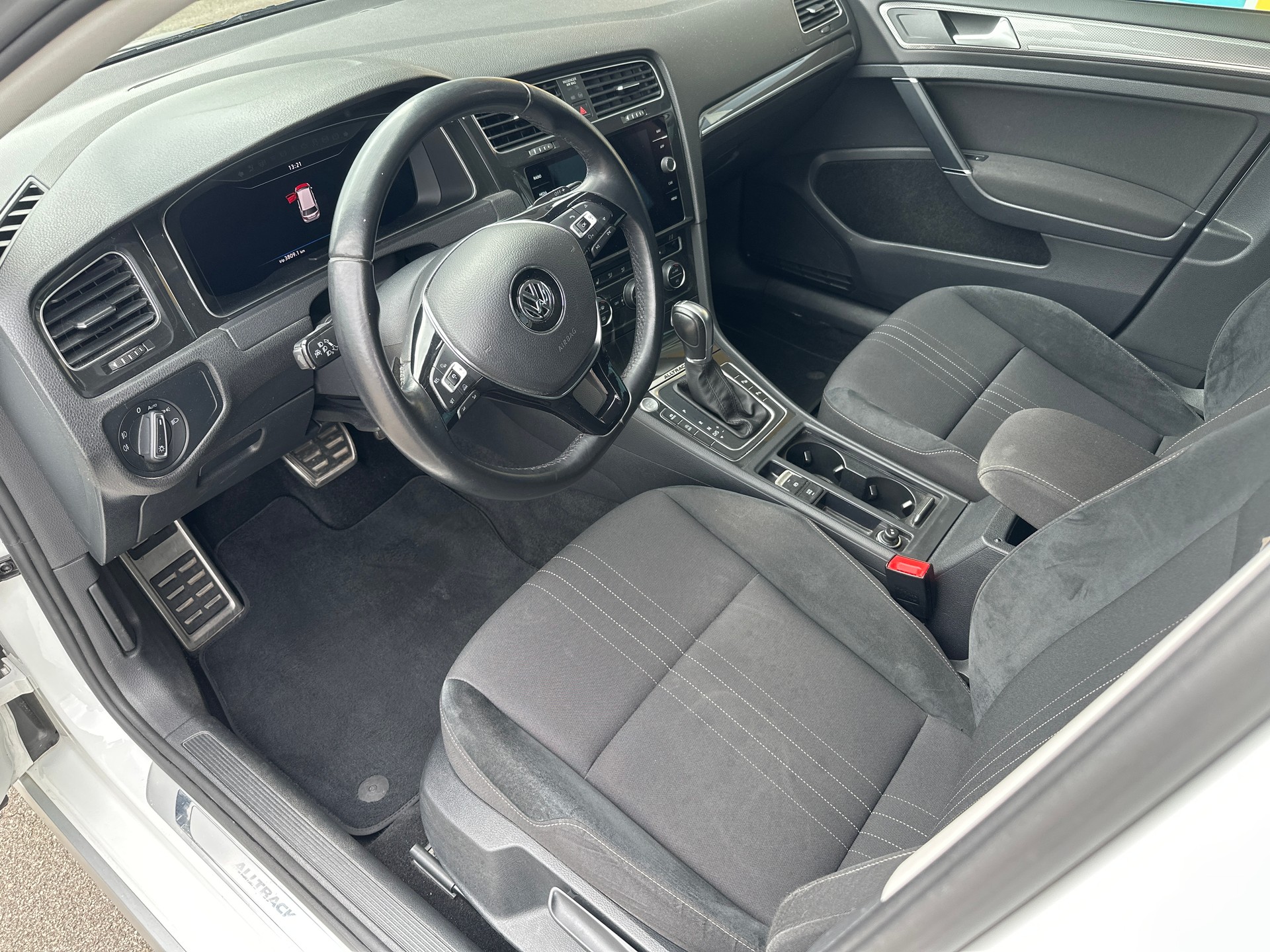 VW Golf 2.0 TDI Alltrack 4Motion DSG-image-6