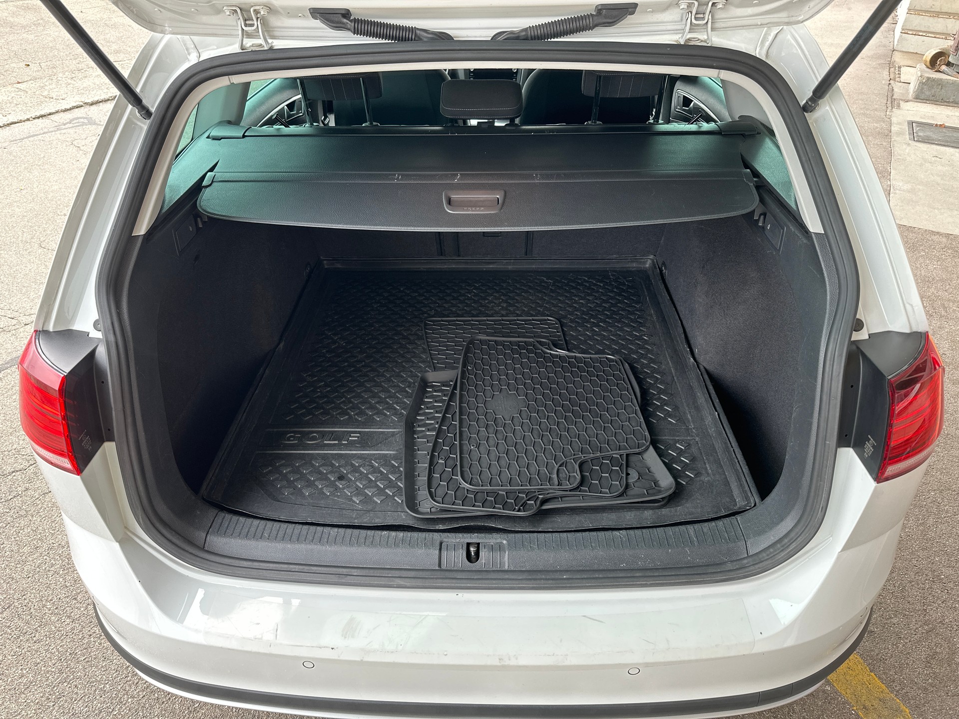 VW Golf 2.0 TDI Alltrack 4Motion DSG-image-4
