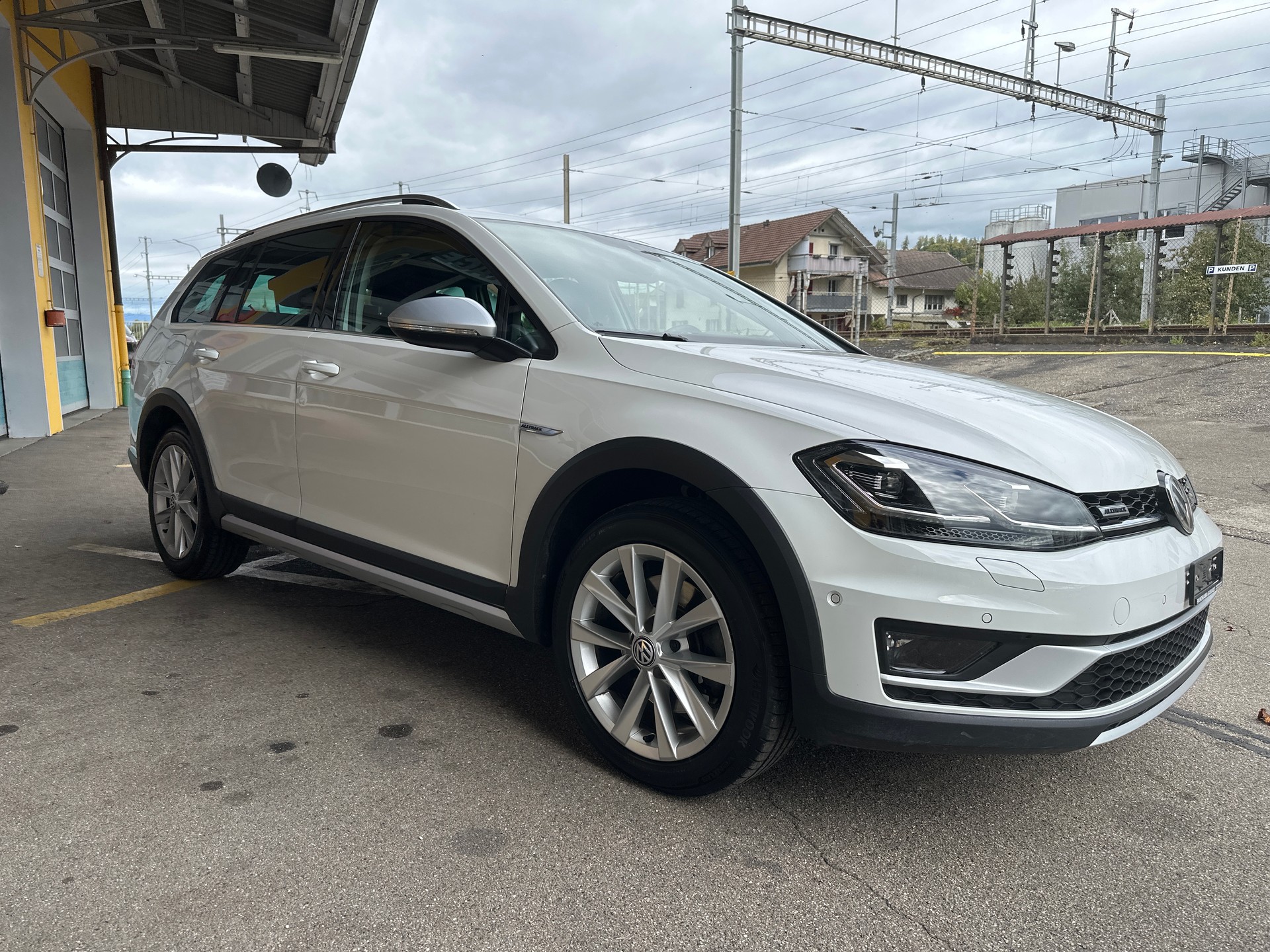 VW Golf 2.0 TDI Alltrack 4Motion DSG-image-2