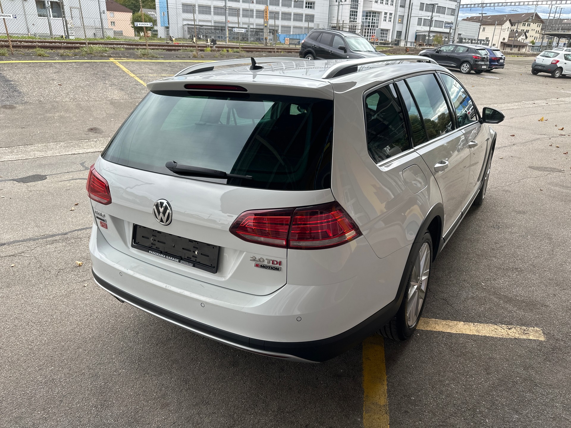 VW Golf 2.0 TDI Alltrack 4Motion DSG-image-3