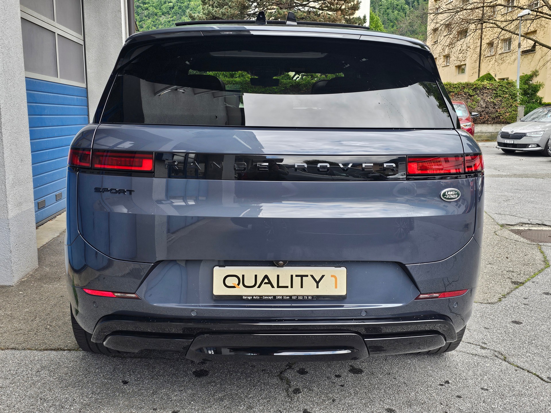 LAND ROVER Range Rover Sport D300 3.0 TD6 MHEV Dynamic SE Automatic-image-4