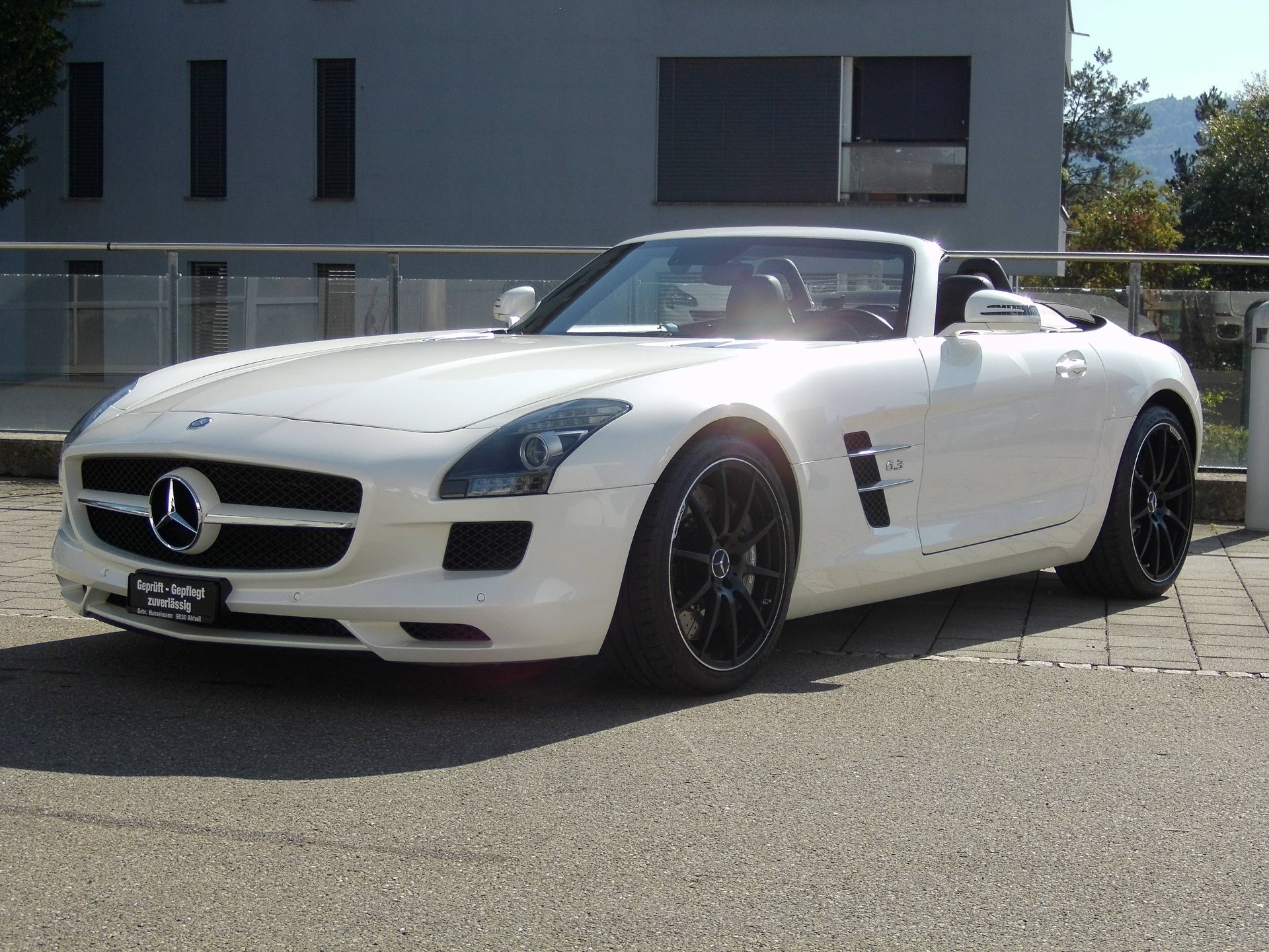MERCEDES-BENZ SLS 63 AMG Speedshift-image-3
