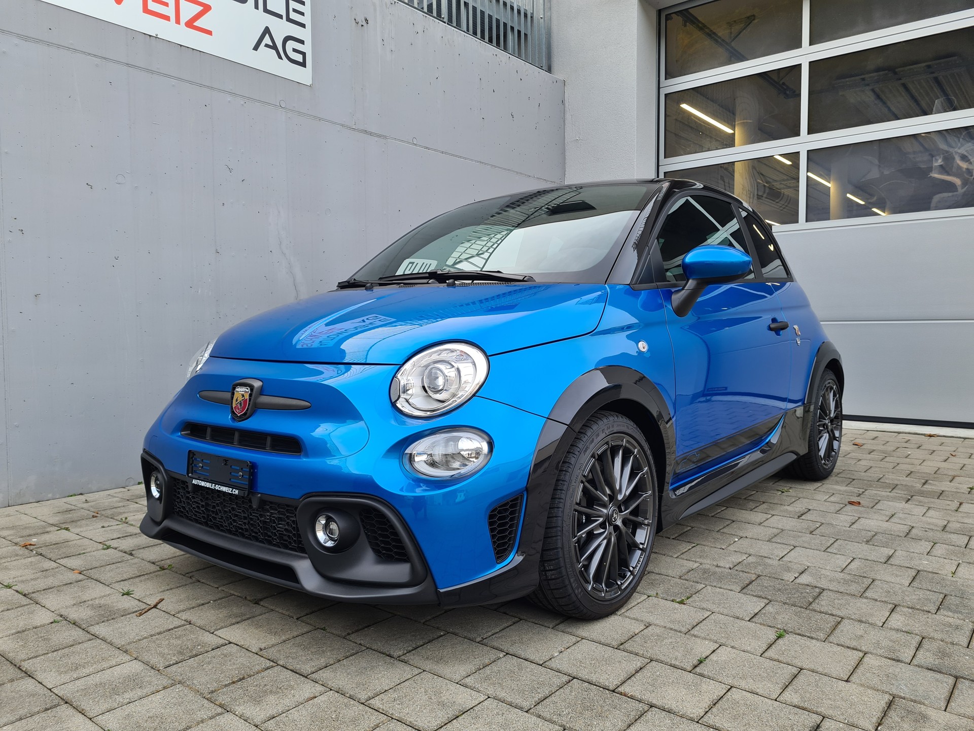 FIAT 695 1.4 16V Turbo Abarth 131 Rally Tributo-image-2