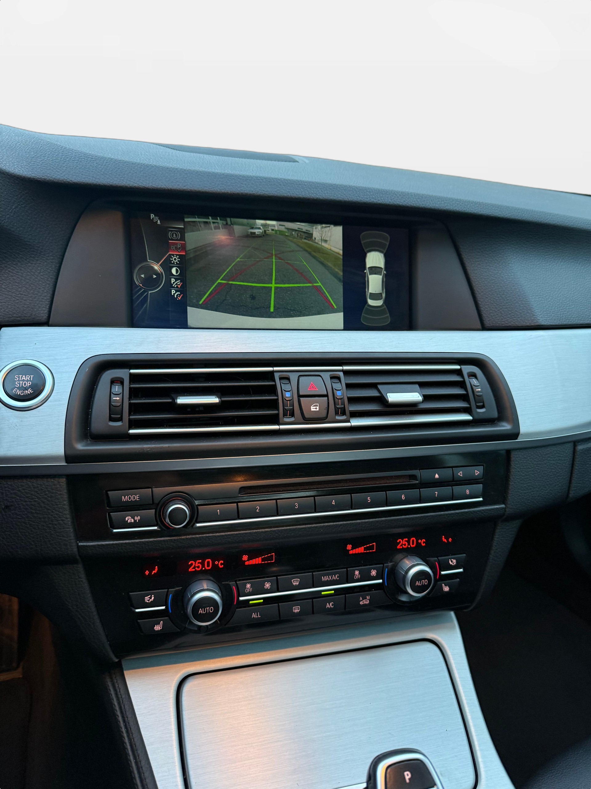 BMW ActiveHybrid 5 Steptronic-image-8
