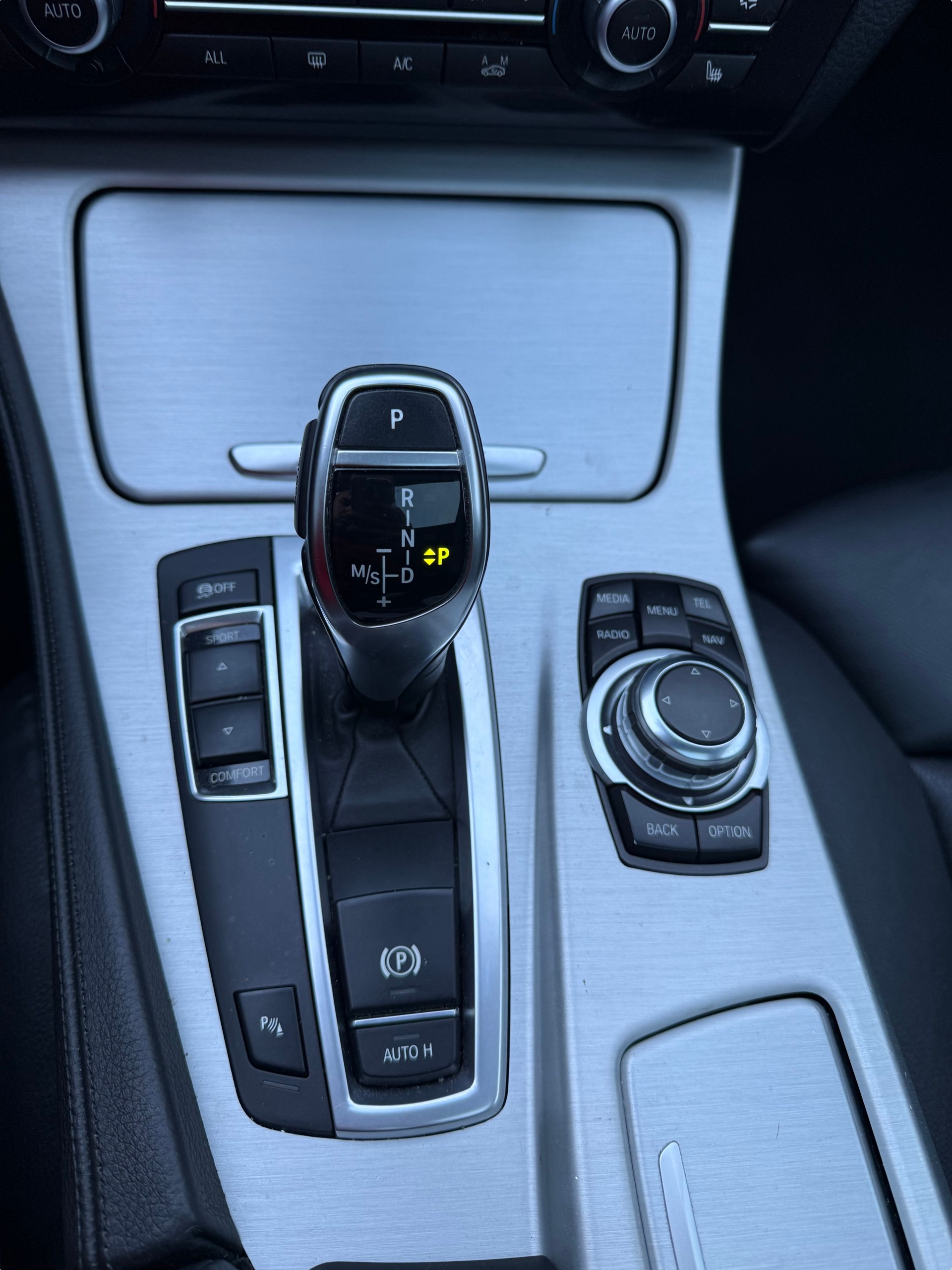 BMW ActiveHybrid 5 Steptronic-image-9