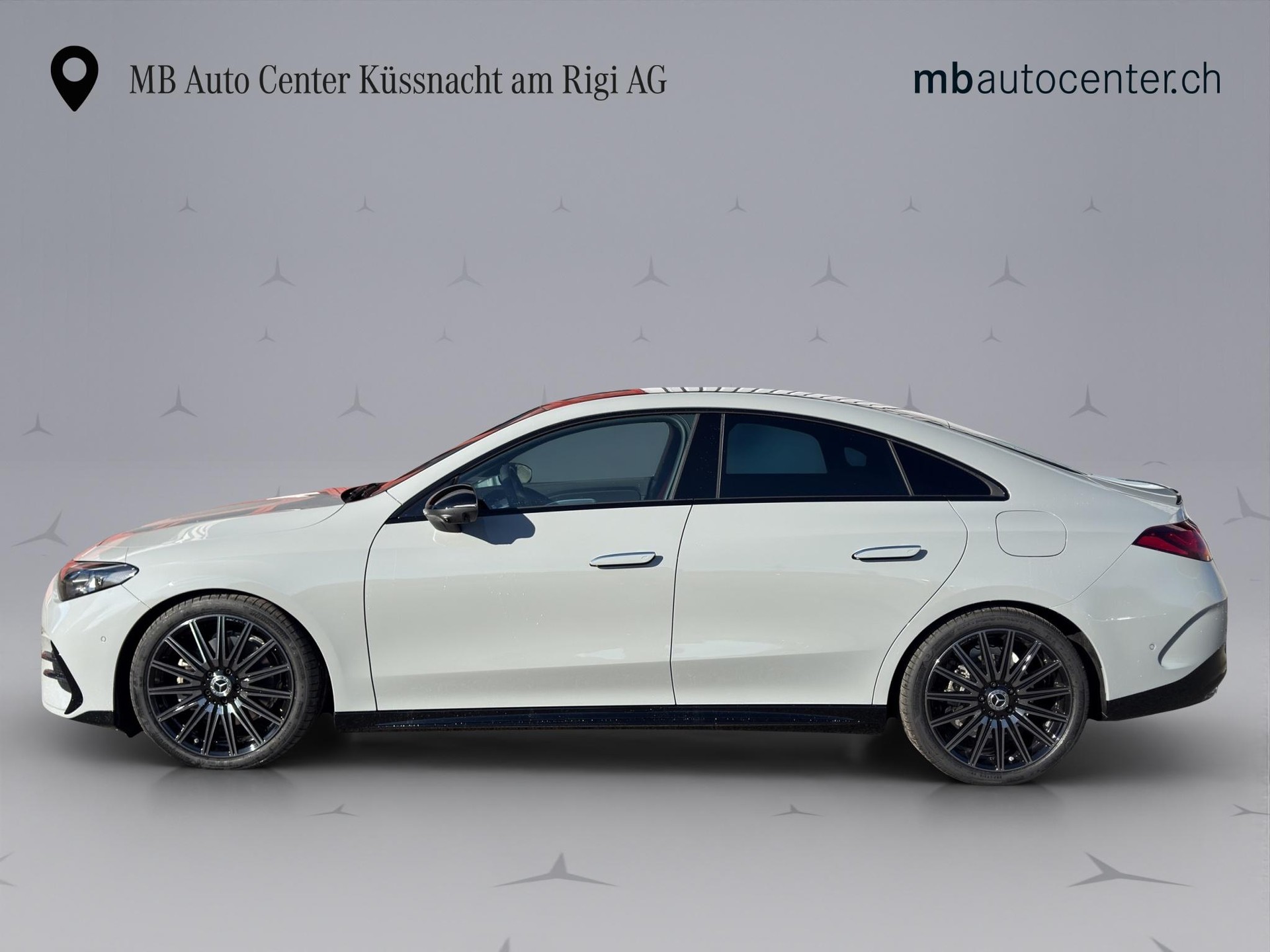 MERCEDES-BENZ CLA 220 AMG Line 4matic-showroom-element-2