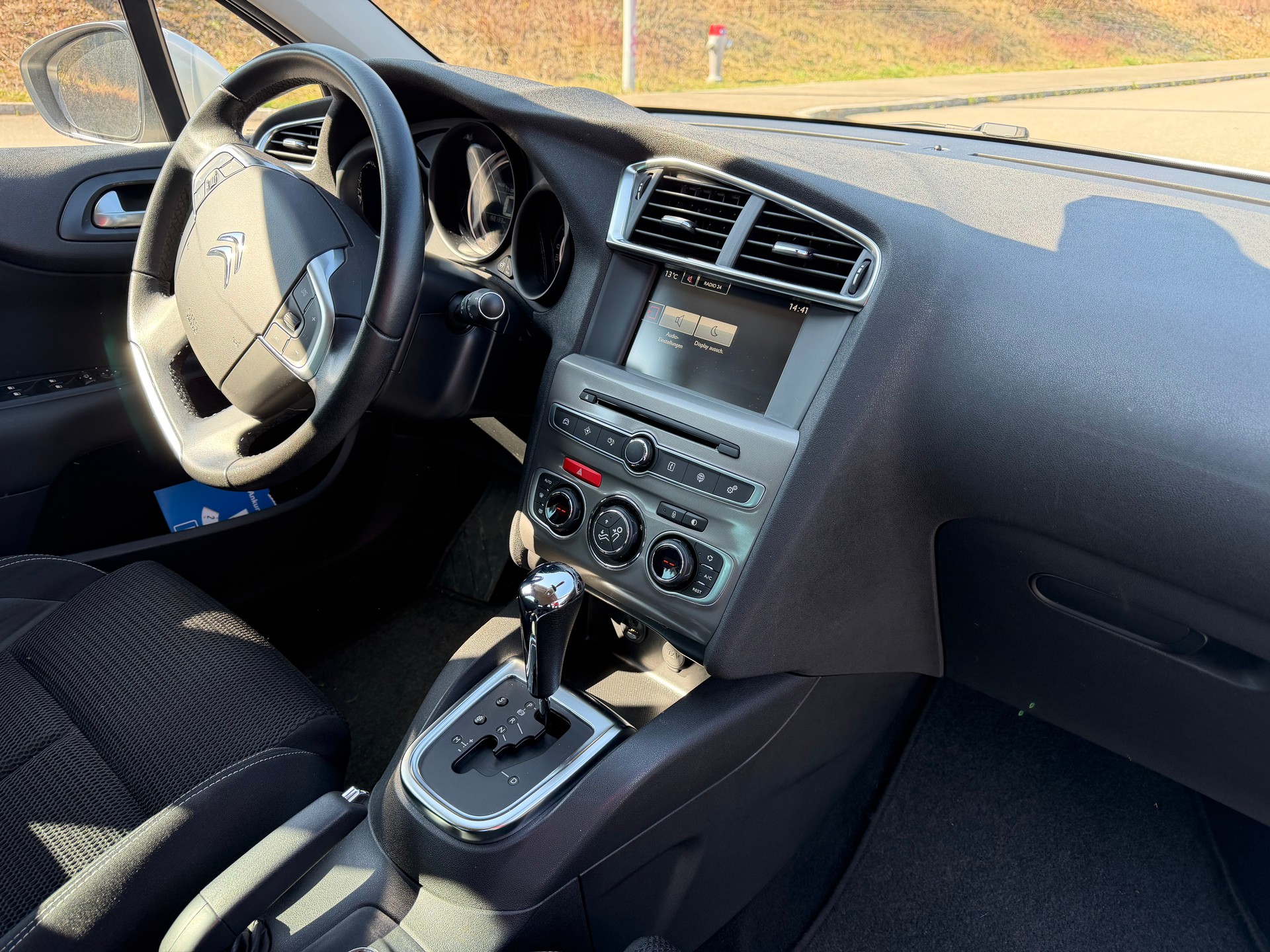 CITROEN C4 1.2 Pure Tech Shine Automatic-image-4
