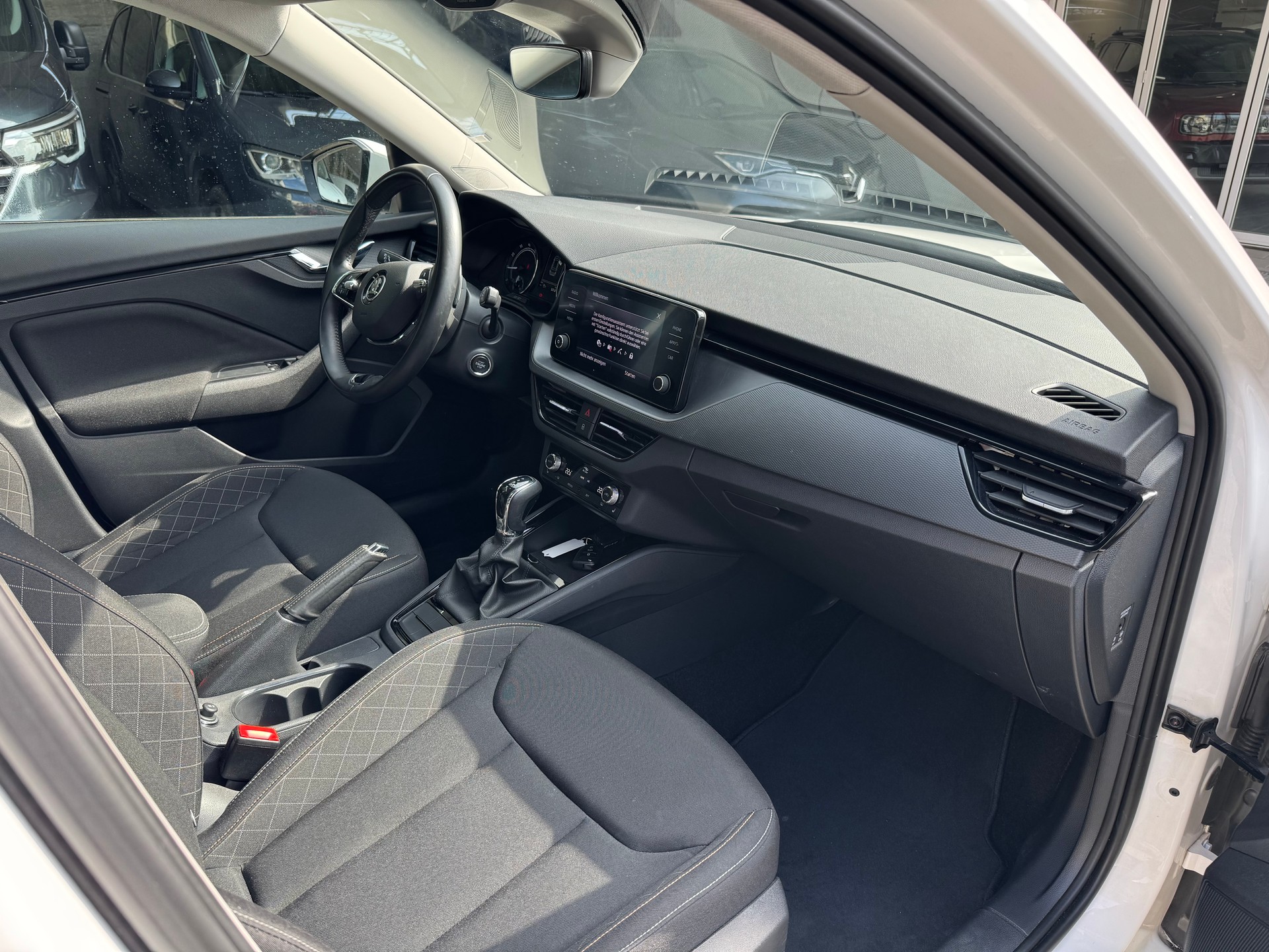 SKODA Kamiq 1.0 TSI Fresh DSG-image-8