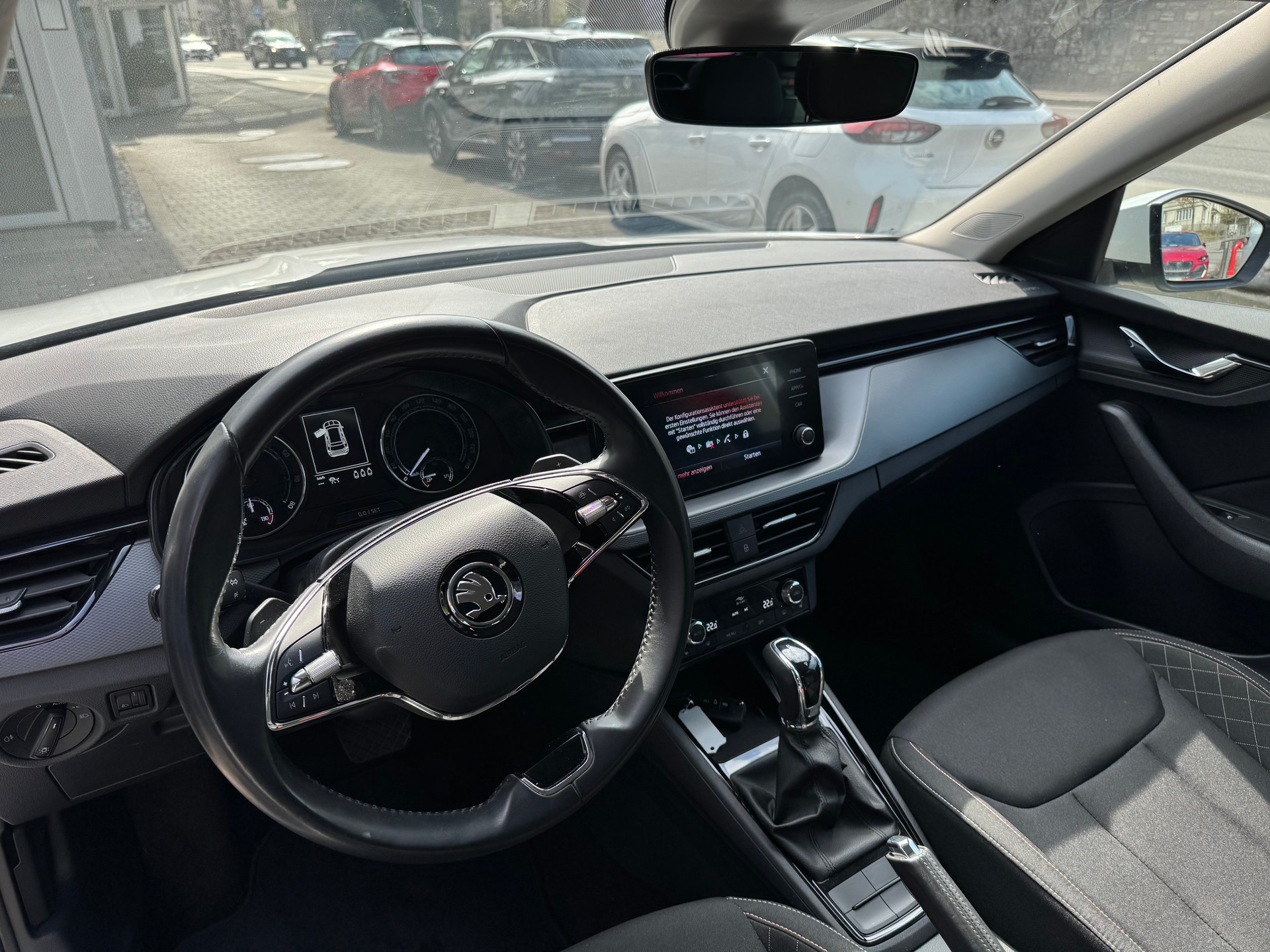 SKODA Kamiq 1.0 TSI Fresh DSG-image-13