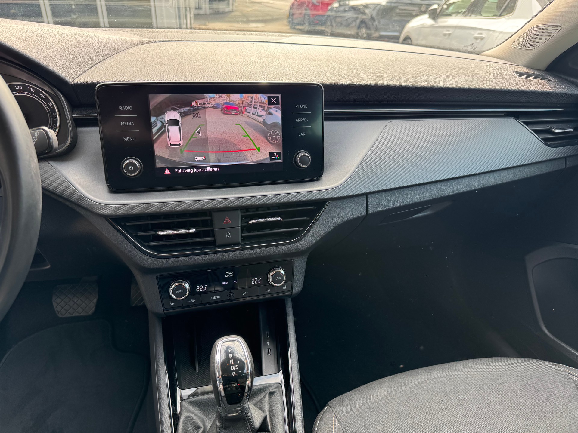SKODA Kamiq 1.0 TSI Fresh DSG-image-14
