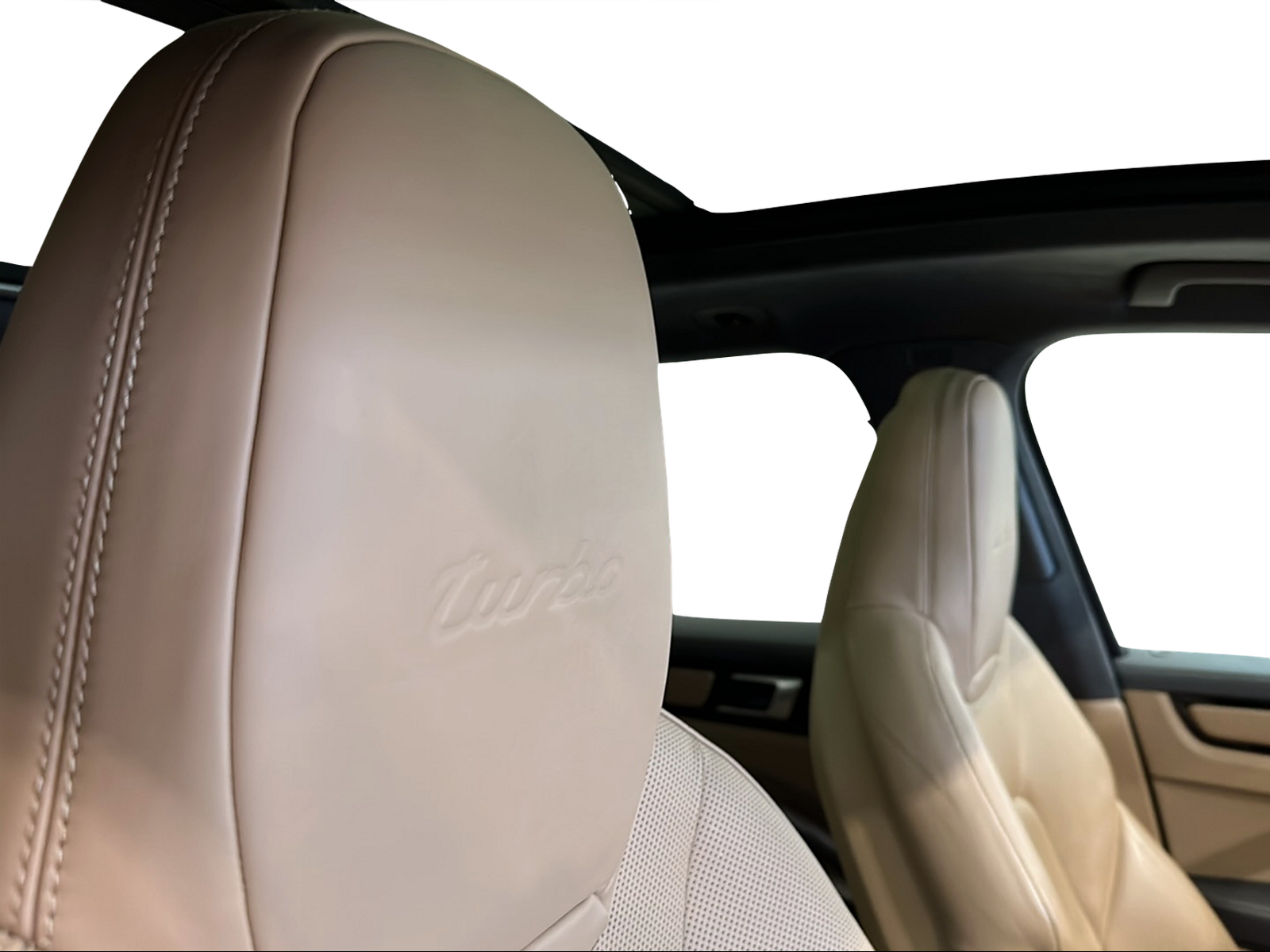 PORSCHE Cayenne Turbo-image-14