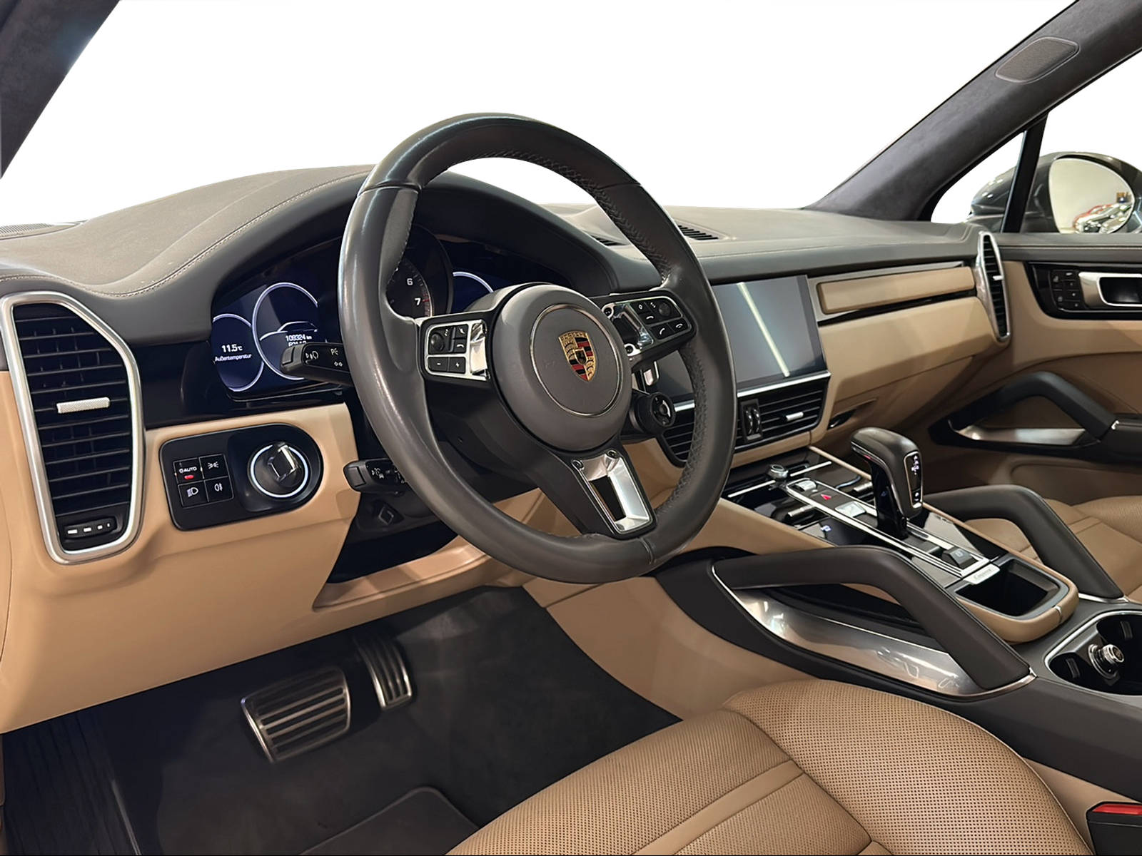PORSCHE Cayenne Turbo-image-1