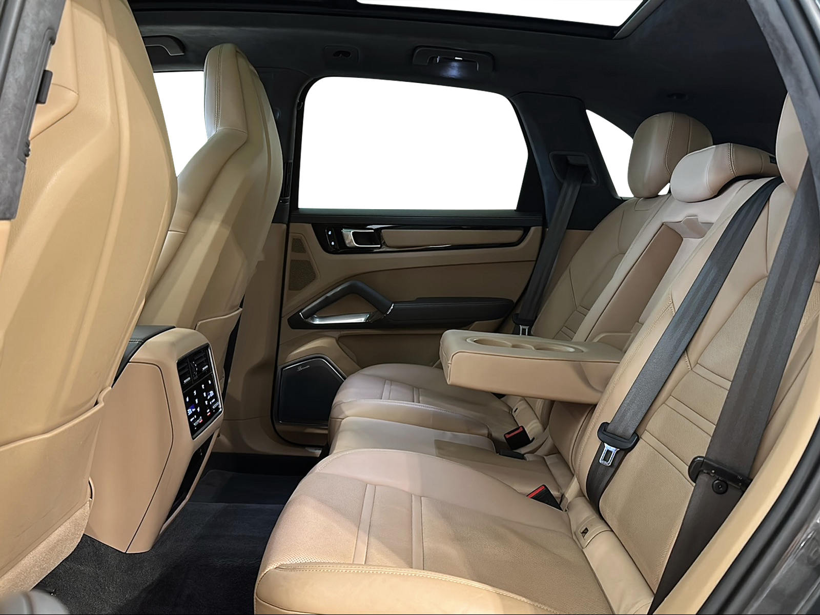 PORSCHE Cayenne Turbo-image-15