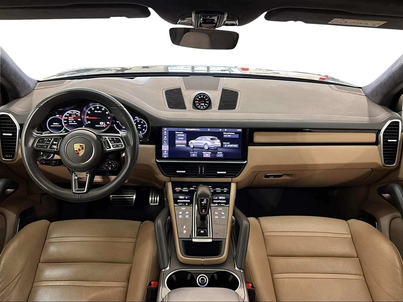 PORSCHE Cayenne Turbo-image-16
