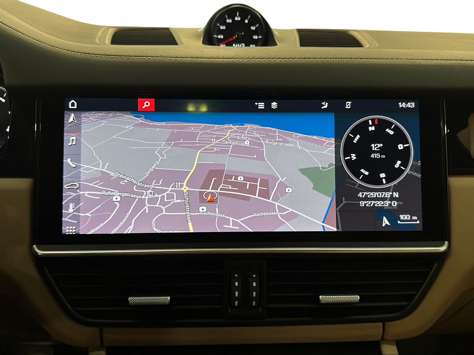 PORSCHE Cayenne Turbo-image-19