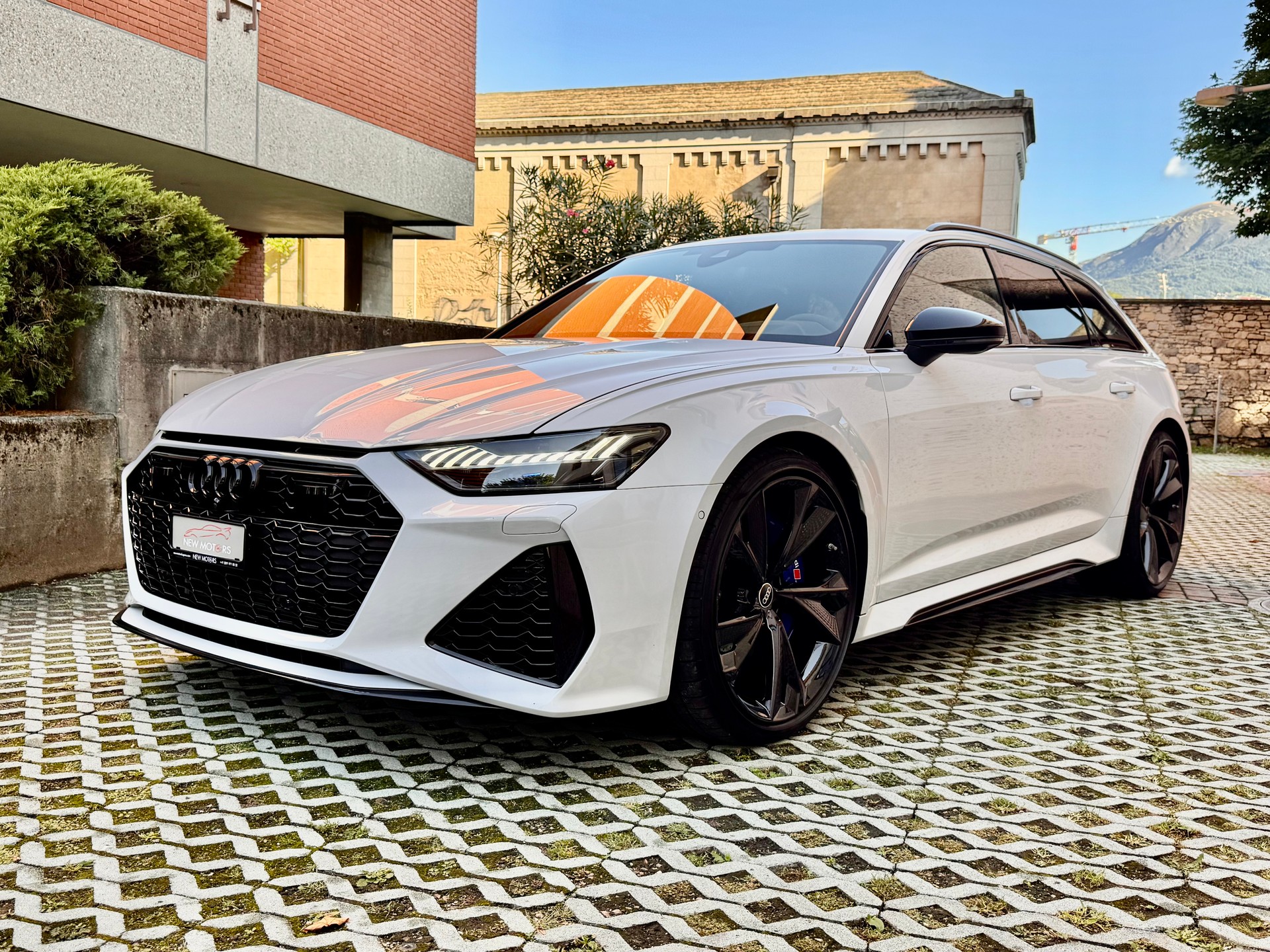 AUDI RS6 Avant 4.0 TFSI V8 quattro-image-1