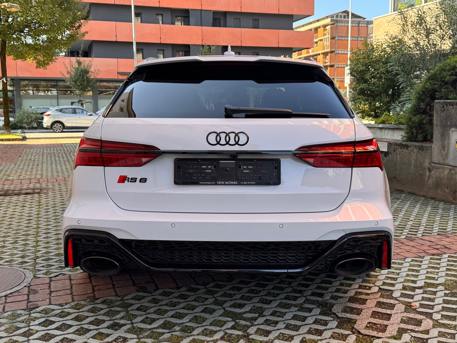 AUDI RS6 Avant 4.0 TFSI V8 quattro-image-6