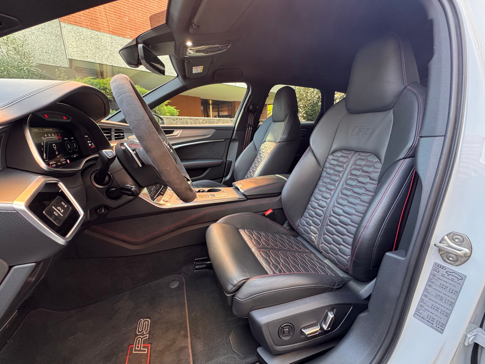 AUDI RS6 Avant 4.0 TFSI V8 quattro-image-9
