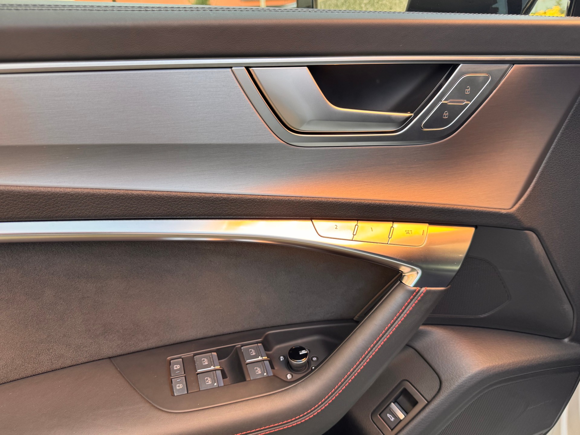 AUDI RS6 Avant 4.0 TFSI V8 quattro-image-14